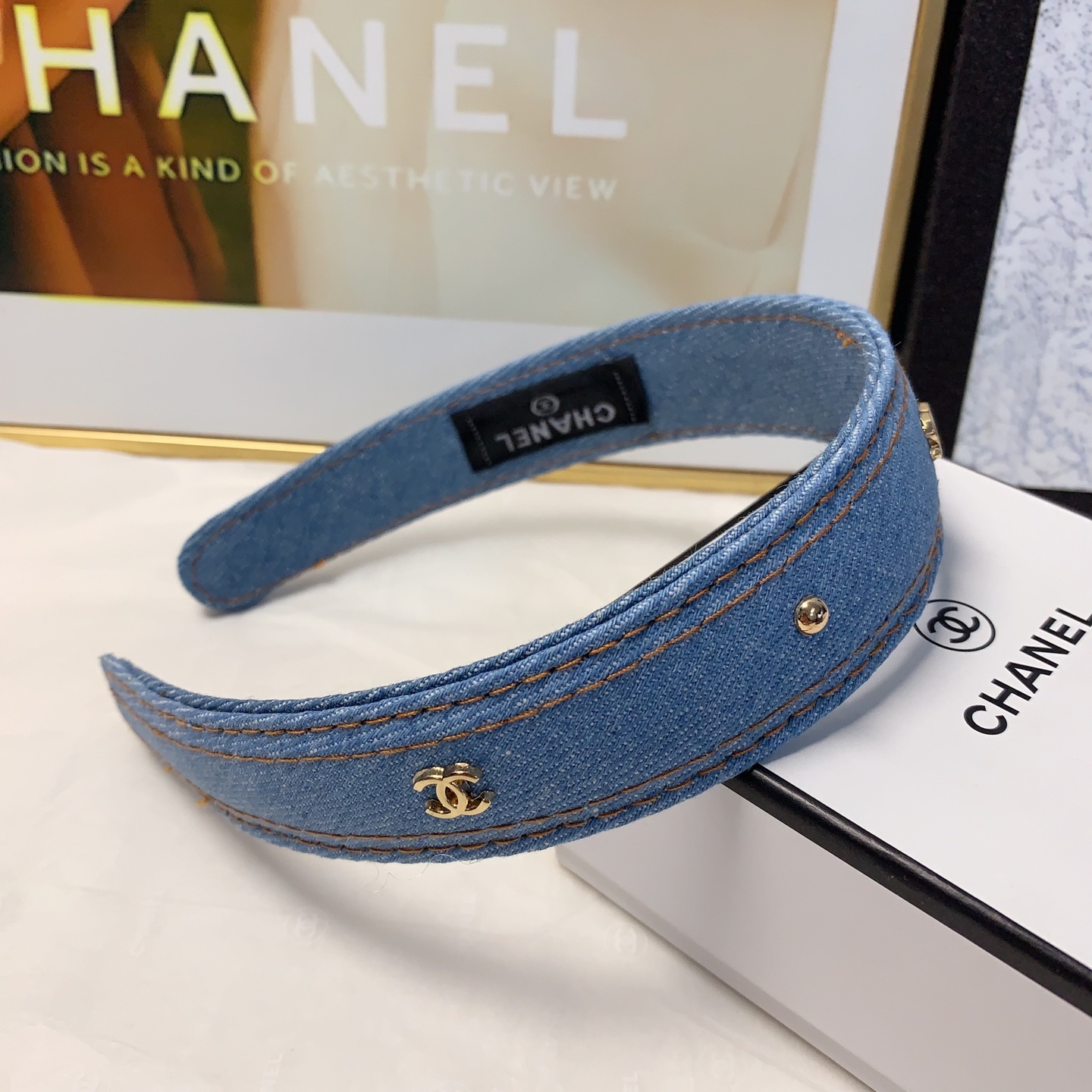  chanel小香
chanel发箍
牛仔🔥轻奢风发箍气质百搭小仙女必入单品名媛风十足～宝藏款 闭眼入🥰