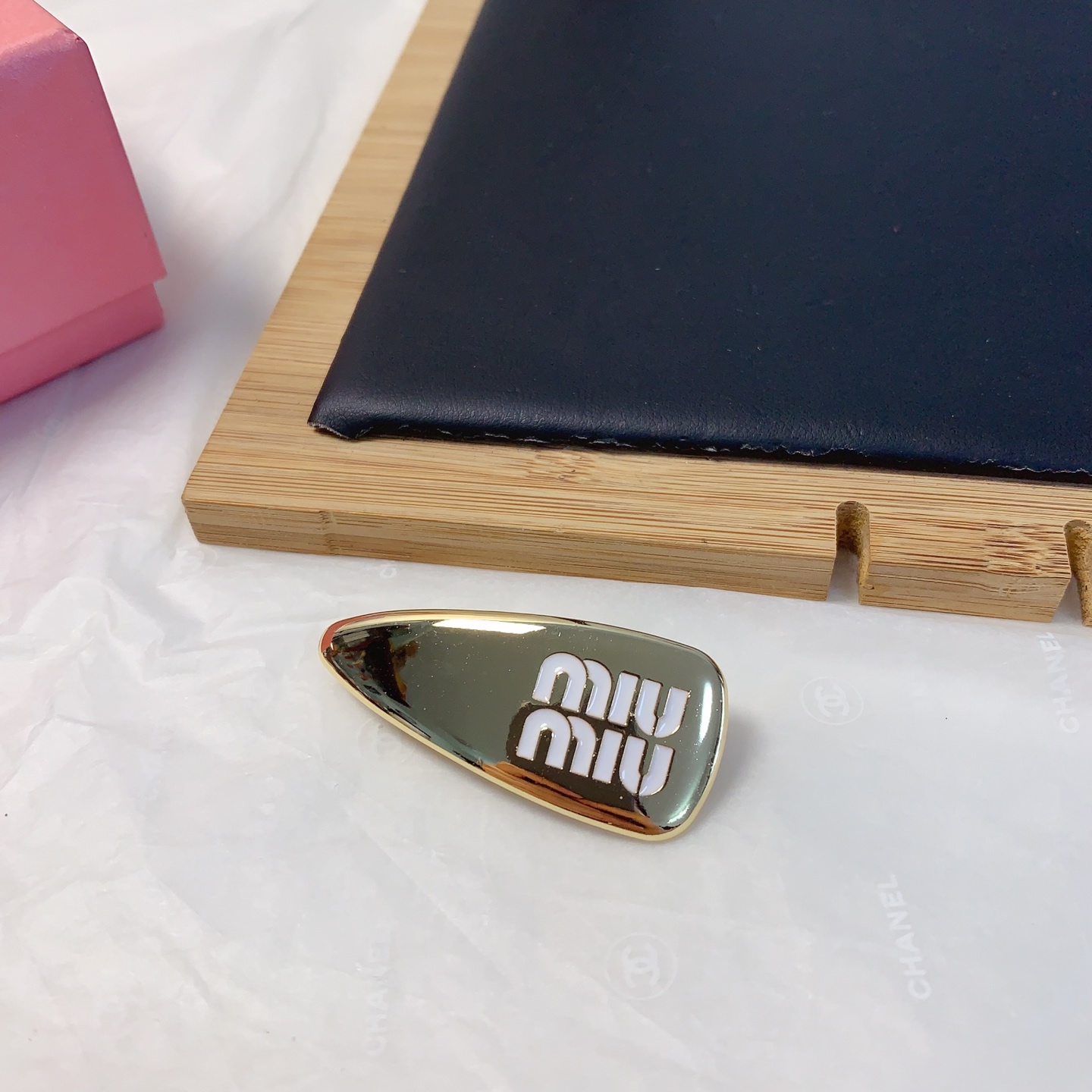  miumiu缪缪
miumiu发夹
光面滴油字母发夹压夹弹簧夹气质百搭小仙女必入单品 宝藏款 闭眼入🥰