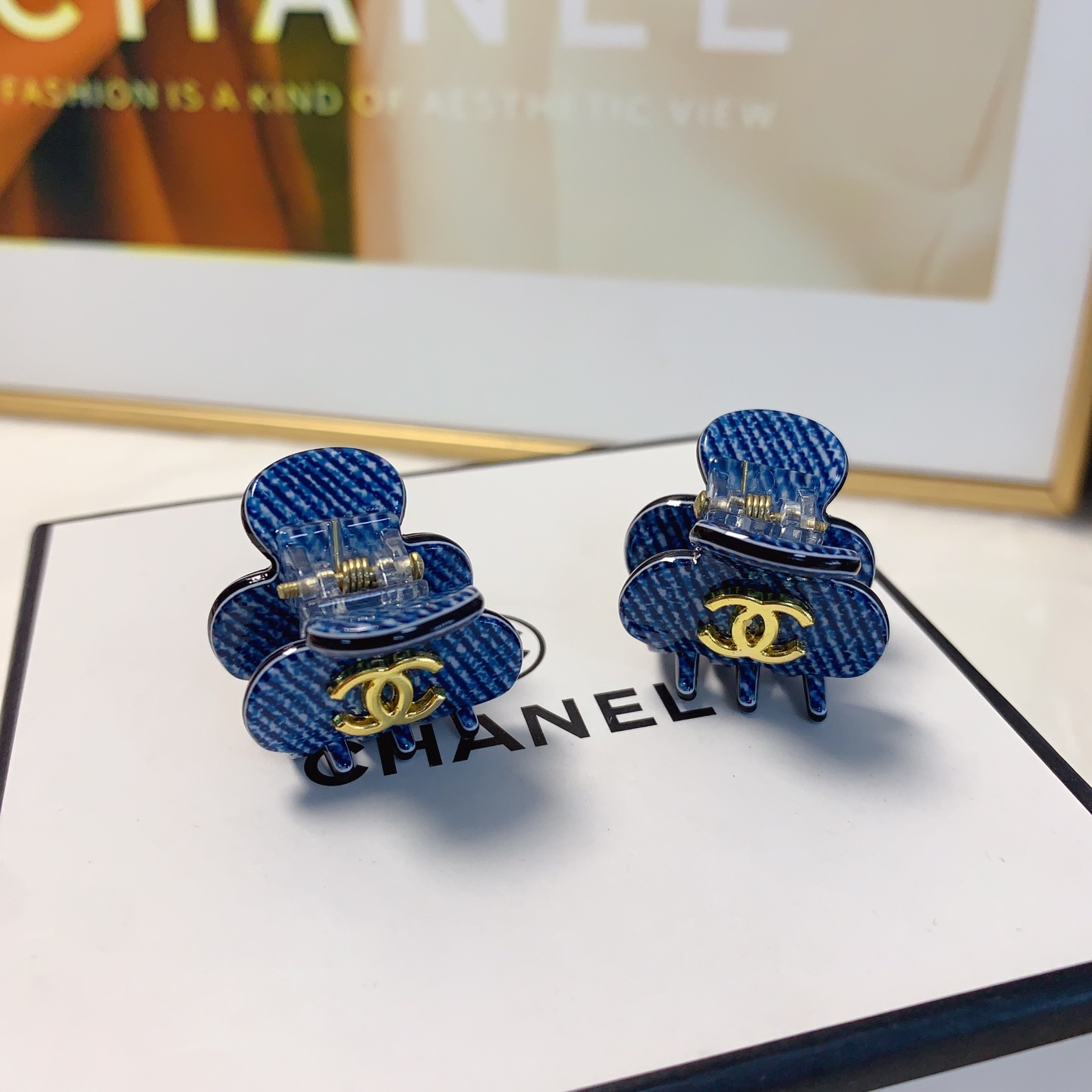  chanel小香
celine赛琳
迷你抓夹韩版小边夹 精致小仙女必入单品 宝藏款 闭眼入🥰推荐款（一