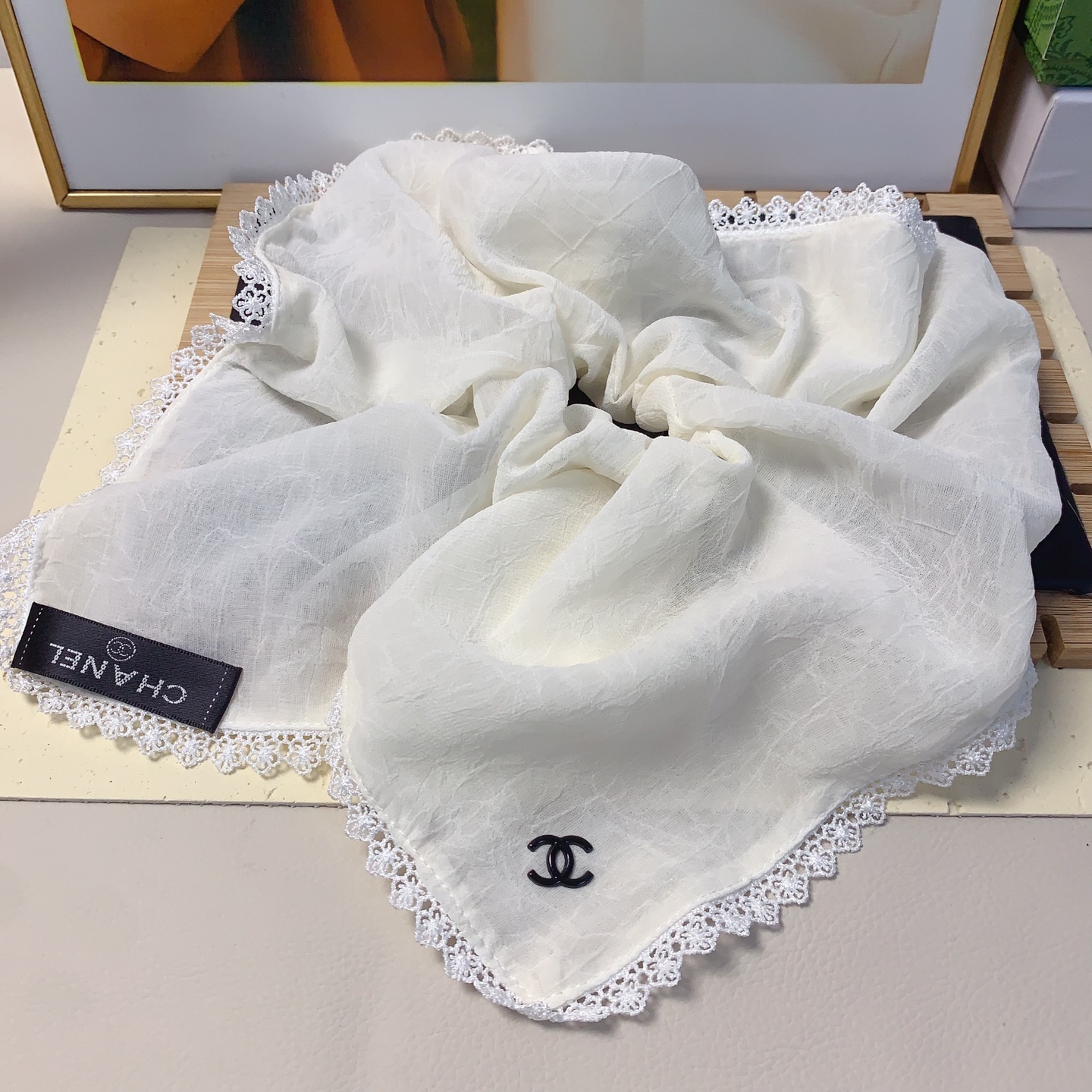  chanel小香
chanel皮筋
雪纺勾花边皮筋发圈气质百搭小仙女必入单品 宝藏款 闭眼入🥰推荐款（