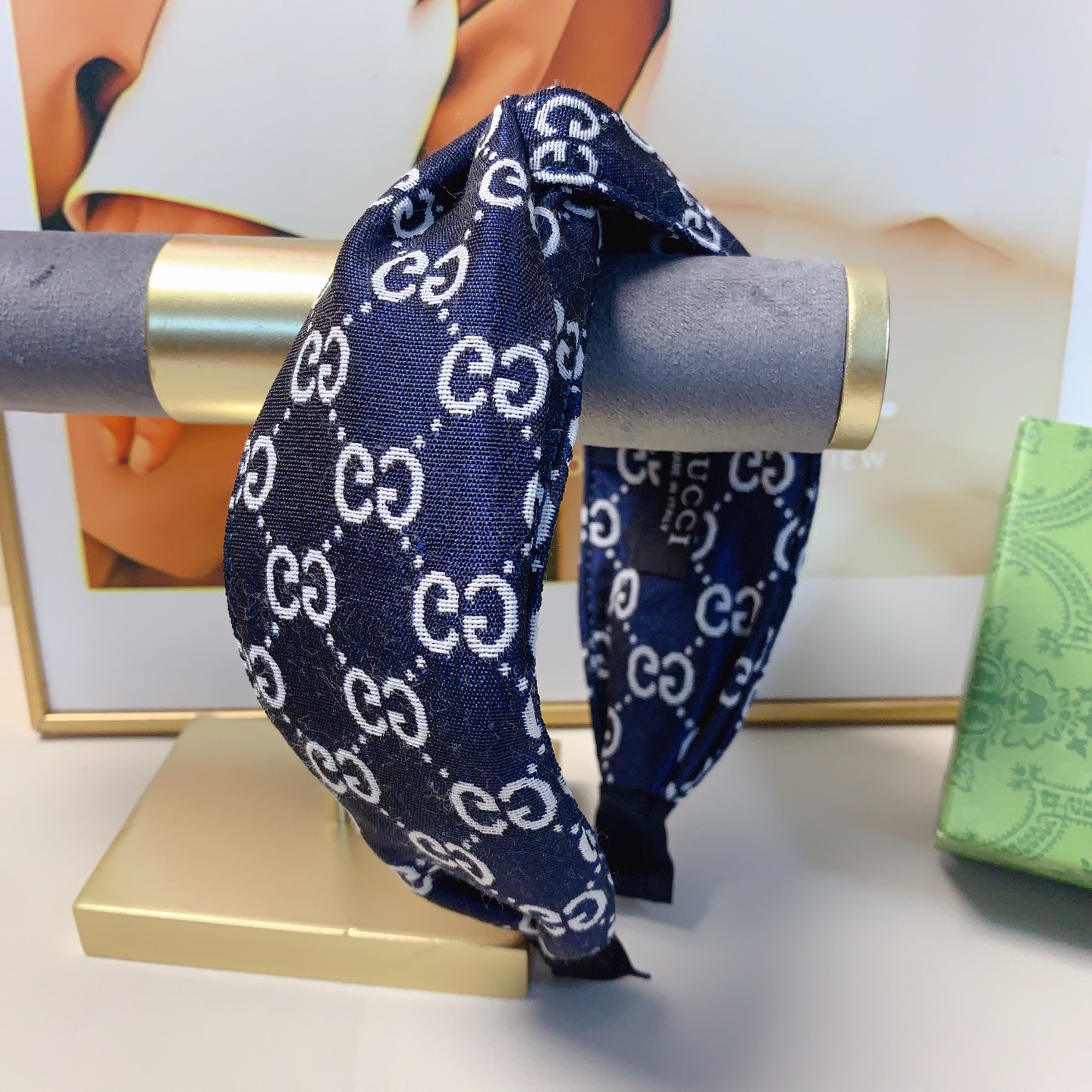 Gucci古驰 新款ロゴ軽奢風発箍 気質百搭アイテム