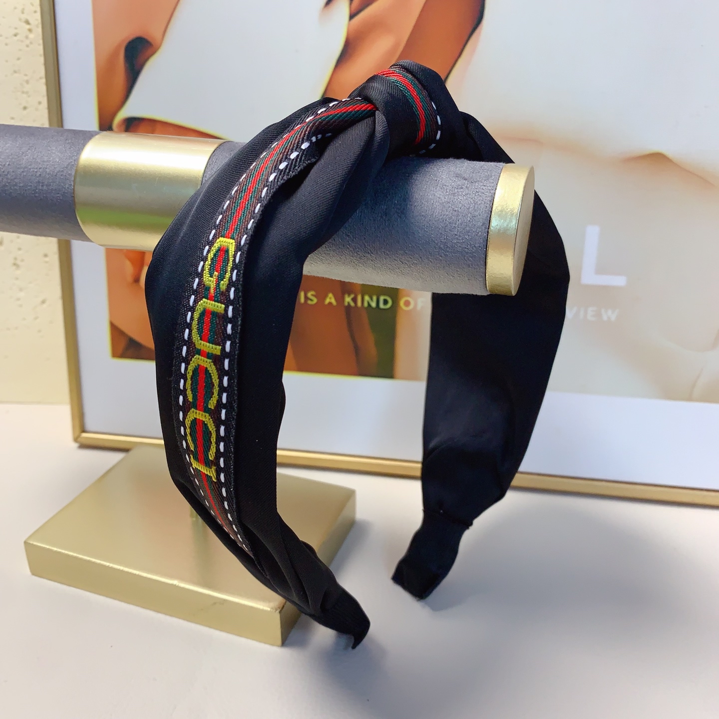 Gucci古驰発箍 - 织带刺绣ロゴの軽奢風デザイン