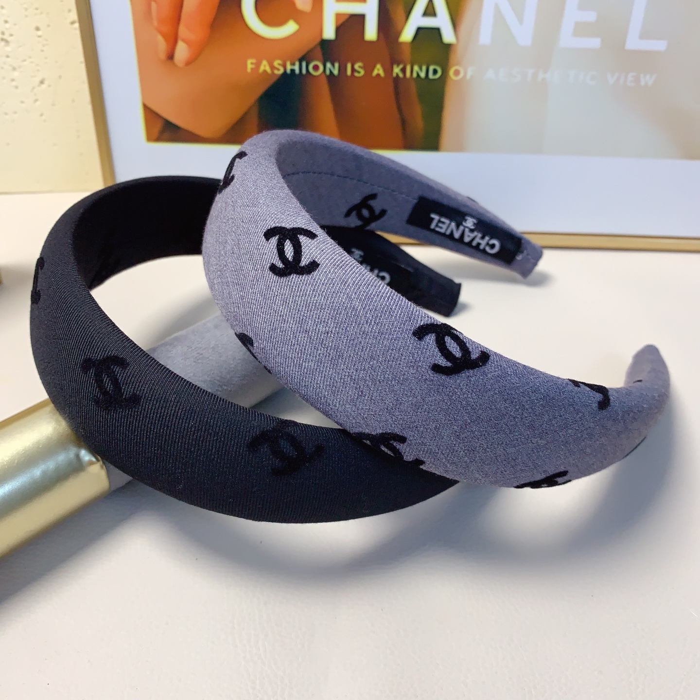 chanel小香chanel发箍植绒logo轻奢风发箍气质百搭小仙女必入单品名媛风十足～宝藏款 闭眼入🥰