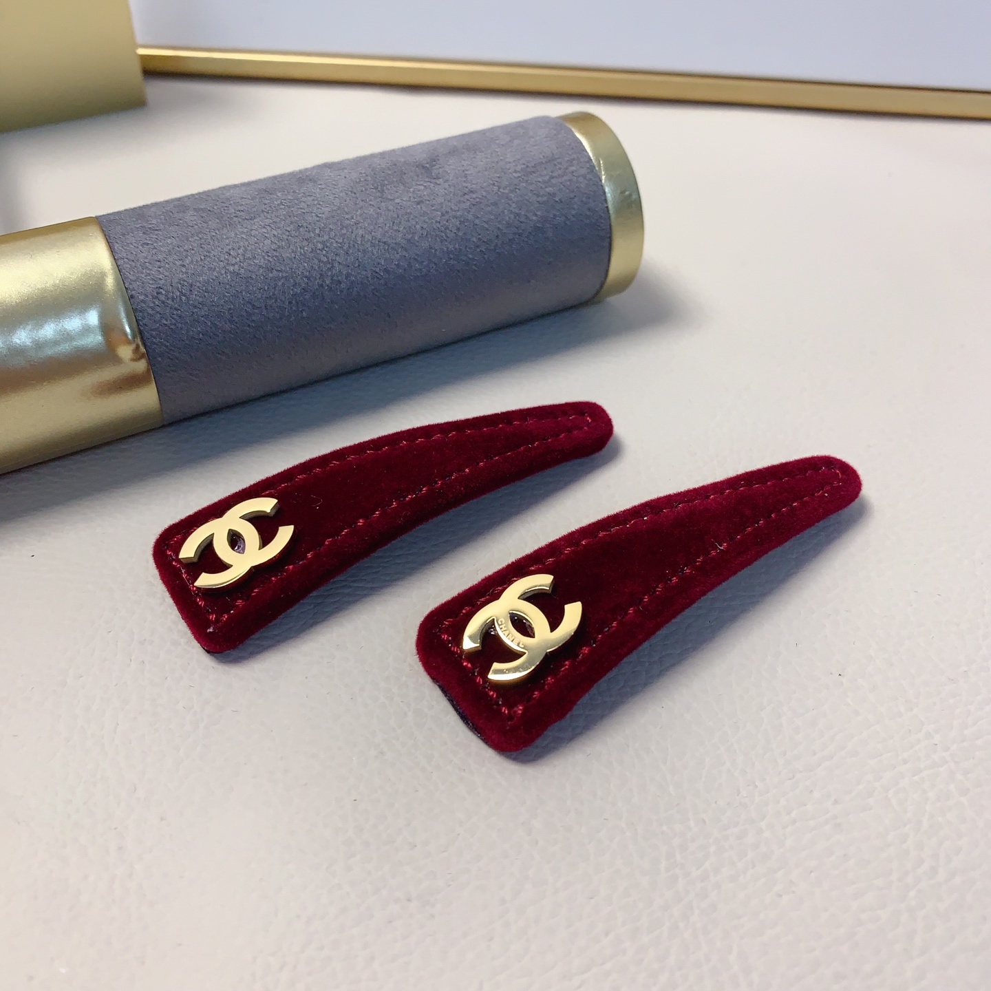 chanel小香chanel发夹丝绒钛钢logo压夹bb夹边夹日常精致小单品 气质百搭小仙女必入单品 宝
