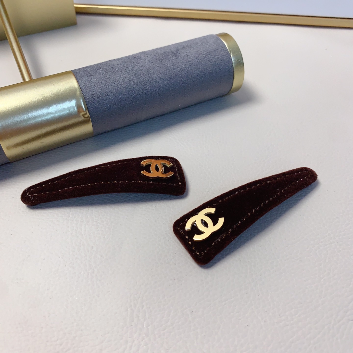 chanel小香chanel发夹丝绒钛钢logo压夹bb夹边夹日常精致小单品 气质百搭小仙女必入单品 宝