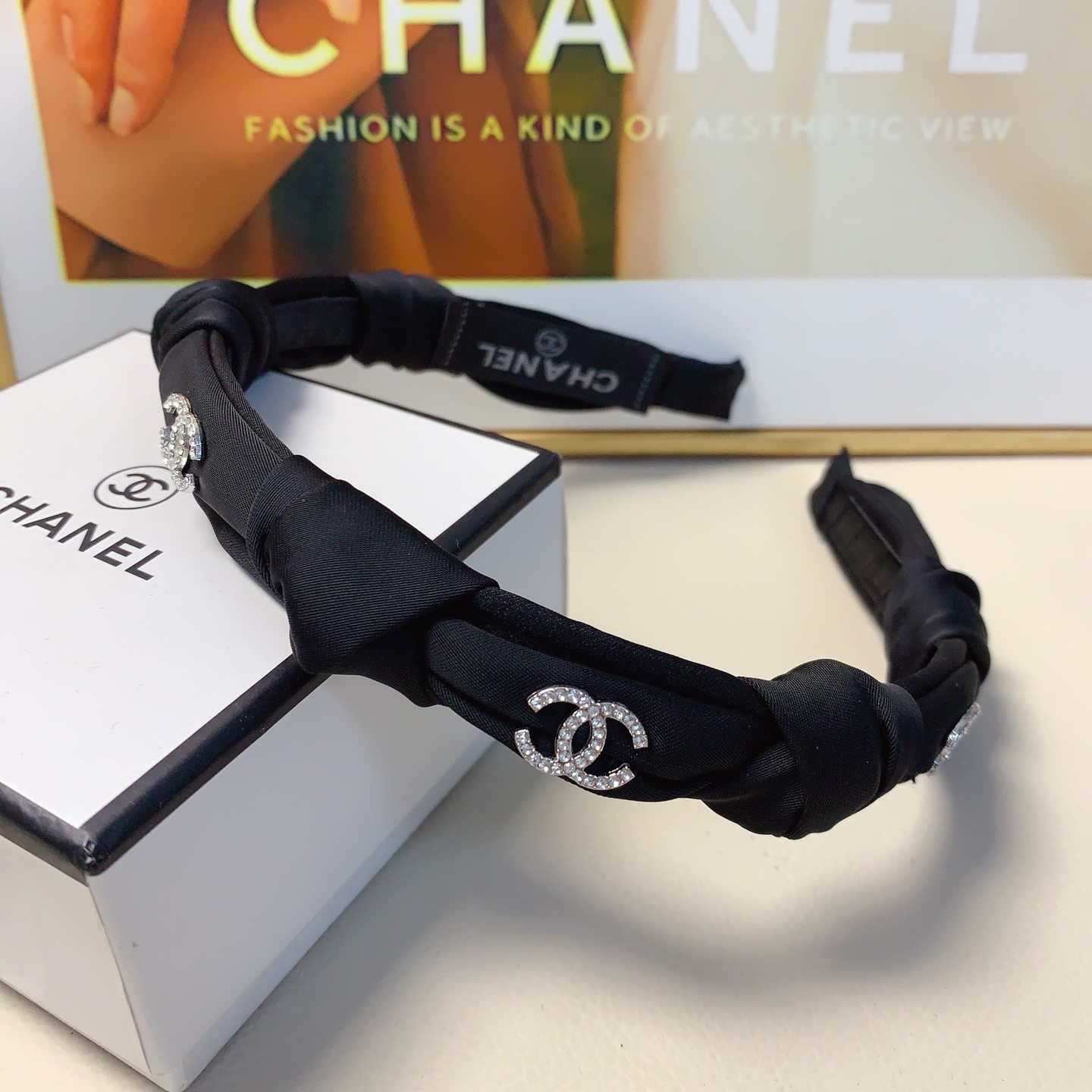 chanel小香chanel发箍窄版logo轻奢风发箍气质百搭小仙女必入单品名媛风十足～宝藏款 闭眼入🥰