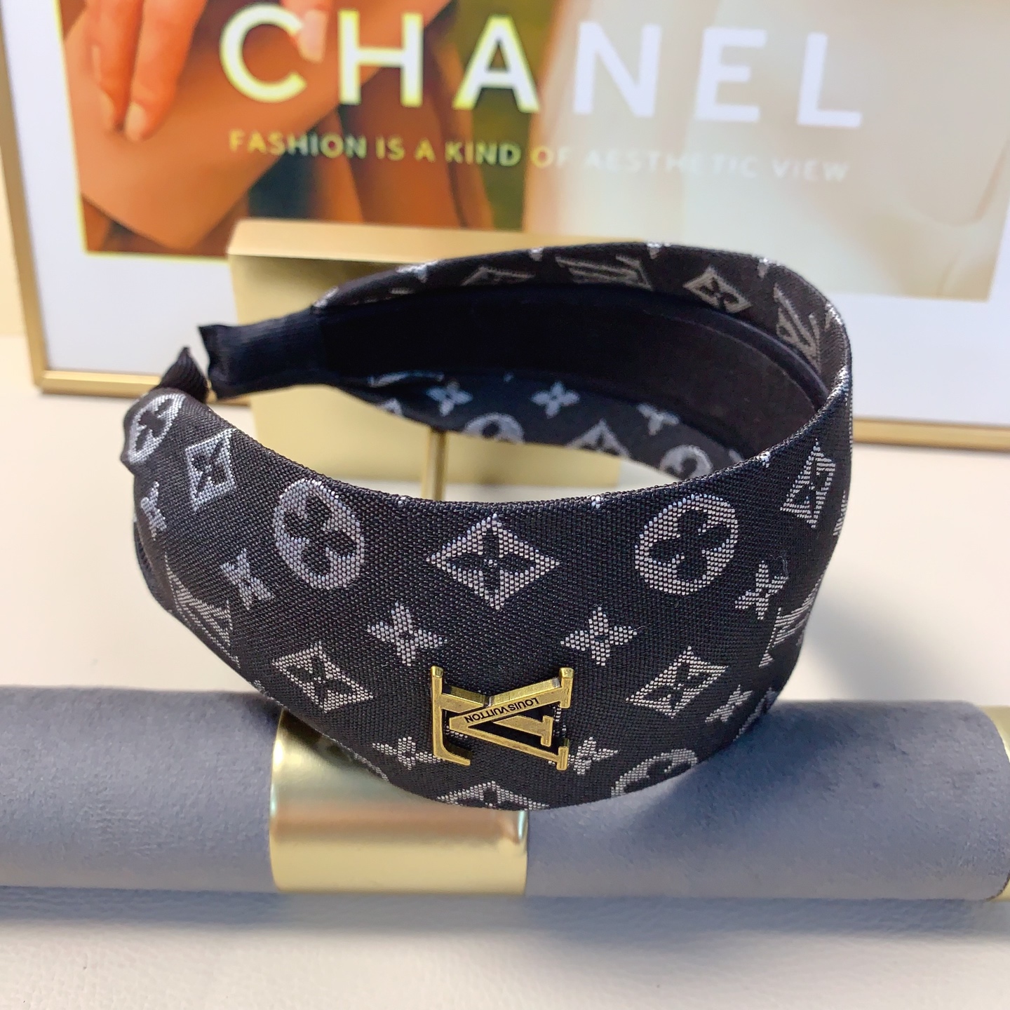 LV路易威登驴牌发箍宽版老花复古logo轻奢风发箍气质百搭小仙女必入单品名媛风十足～宝藏款 闭眼入🥰推荐