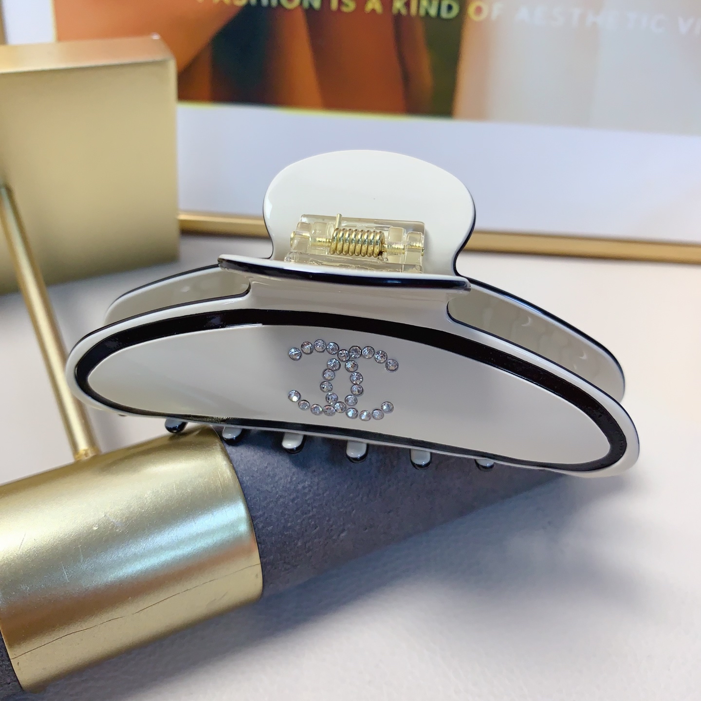 chanel小香chanel抓夹醋酸logo抓夹气质百搭日常精致小单品 小仙女必入单品 宝藏款 闭眼入🥰