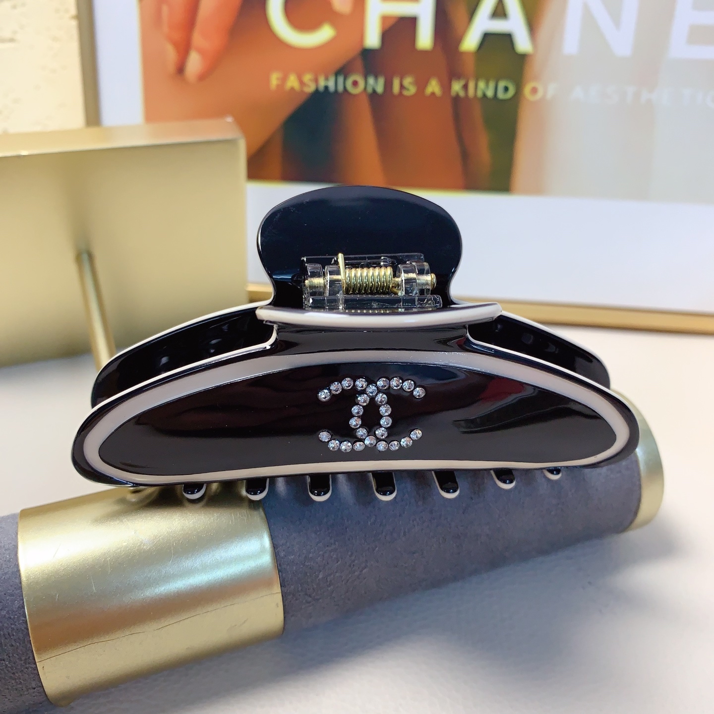 chanel小香chanel抓夹醋酸logo抓夹气质百搭日常精致小单品 小仙女必入单品 宝藏款 闭眼入🥰