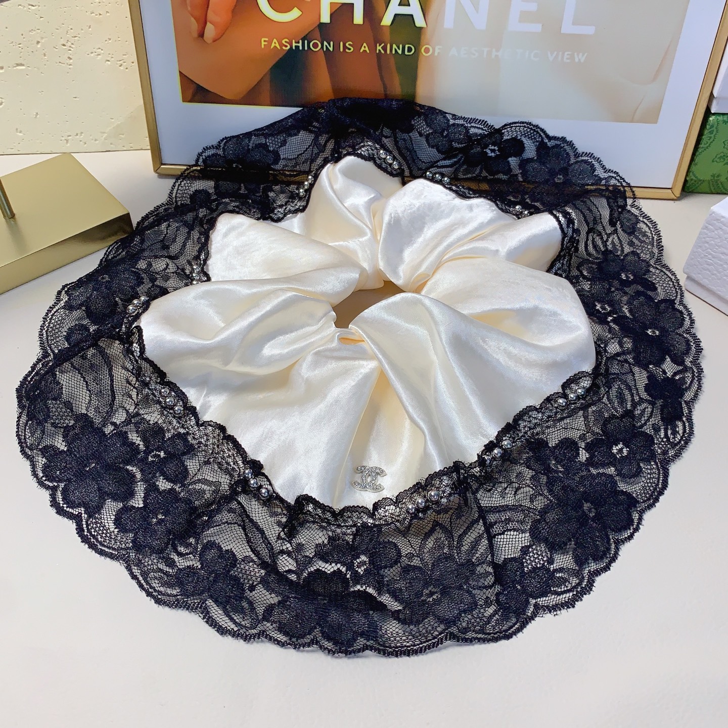 chanel小香chanel皮筋绸缎蕾丝勾花边logo皮筋发圈大肠圈气质百搭小仙女必入单品 宝藏款 闭眼