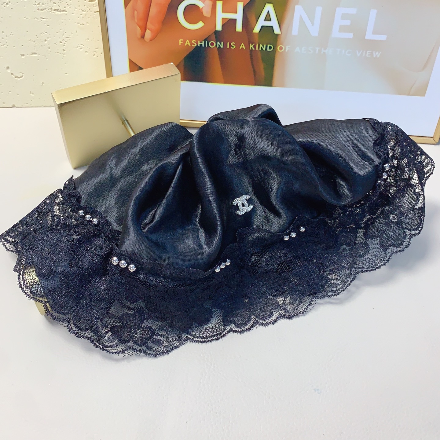 chanel小香chanel皮筋绸缎蕾丝勾花边logo皮筋发圈大肠圈气质百搭小仙女必入单品 宝藏款 闭眼