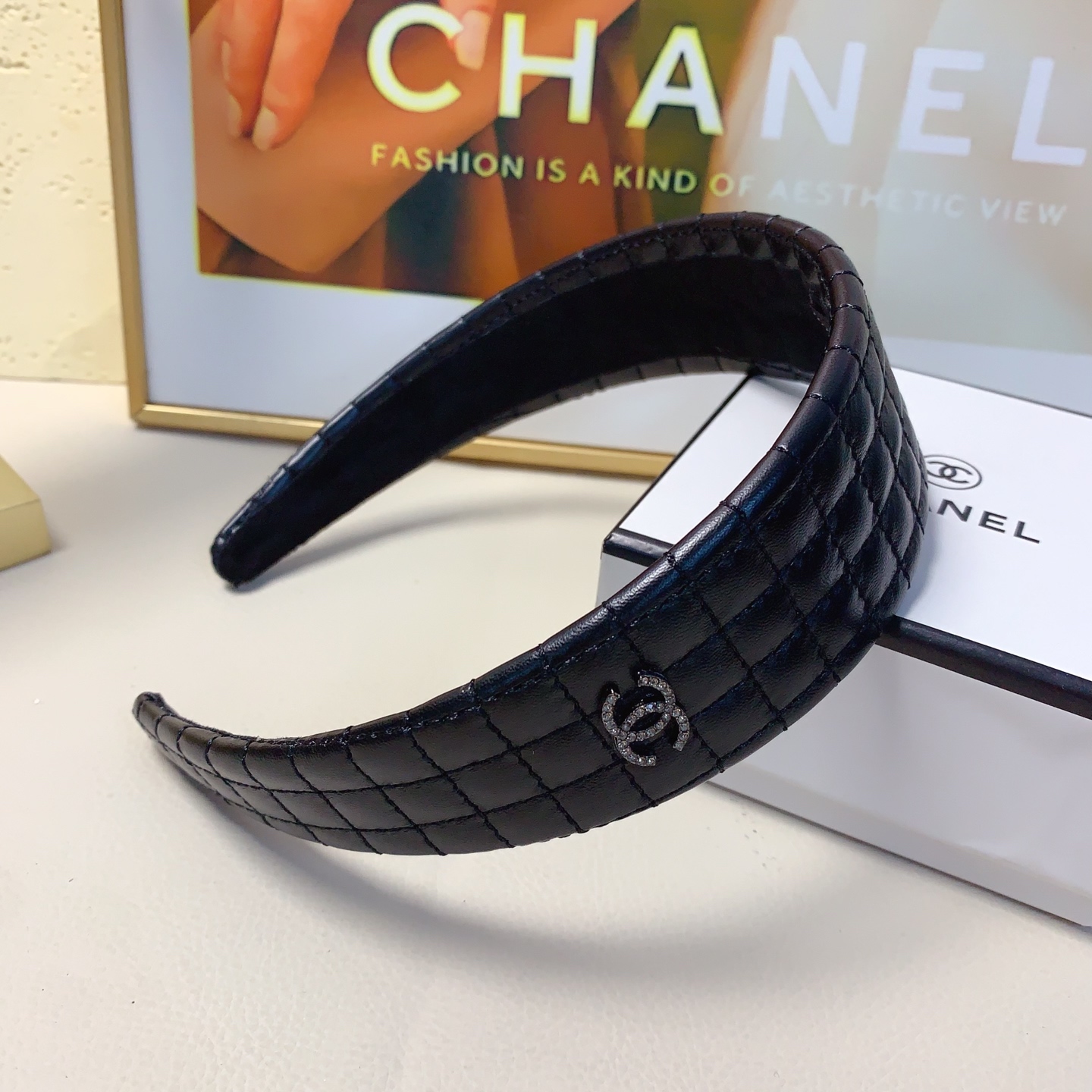 chanel小香chanel发箍羊皮菱格logo轻奢风发箍气质百搭小仙女必入单品名媛风十足～宝藏款 闭眼