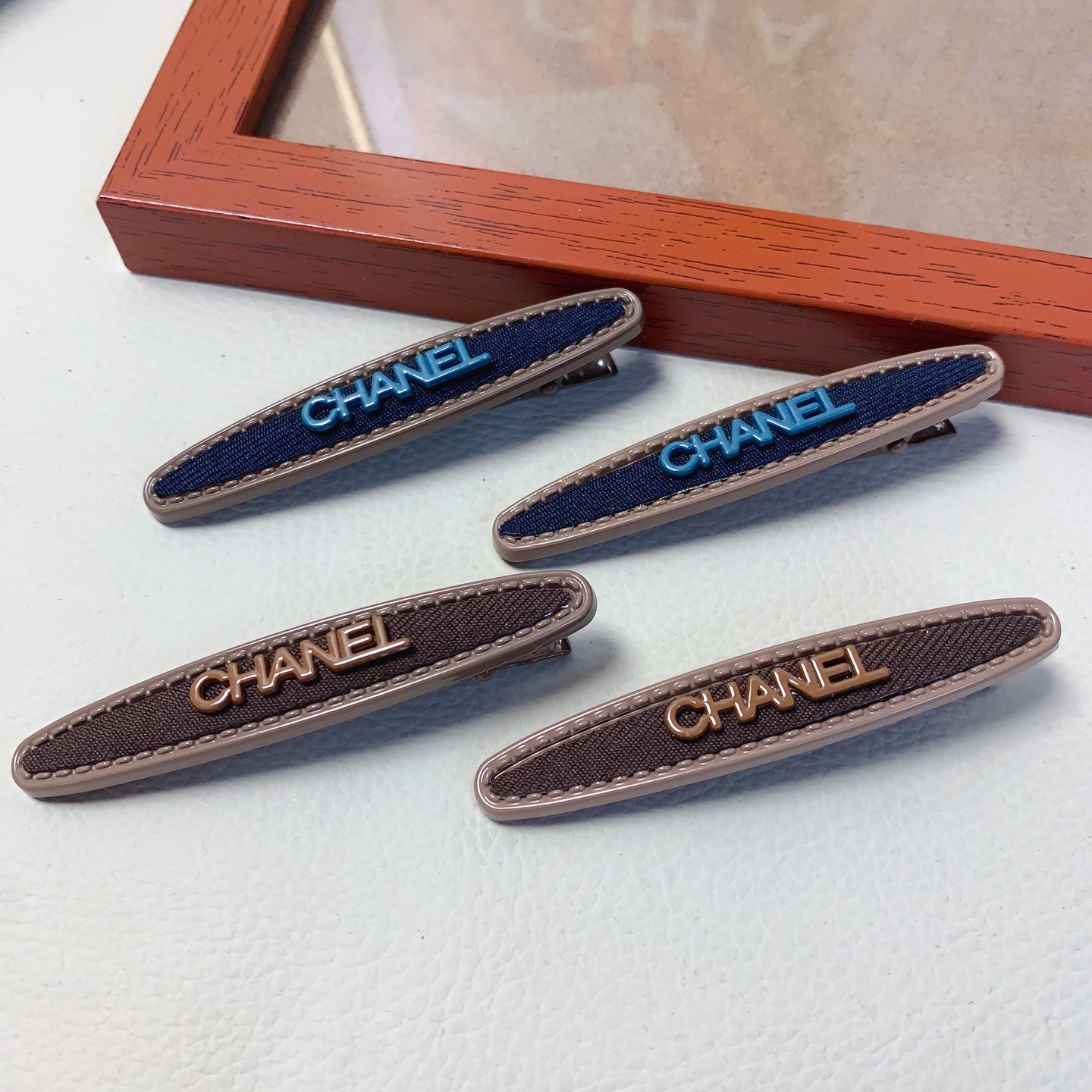 Chanel pequeño Chanel pinza para el pelo, nueva pinza, pinza pequeña, pinza lateral, pequeño accesorio diario elegante,…