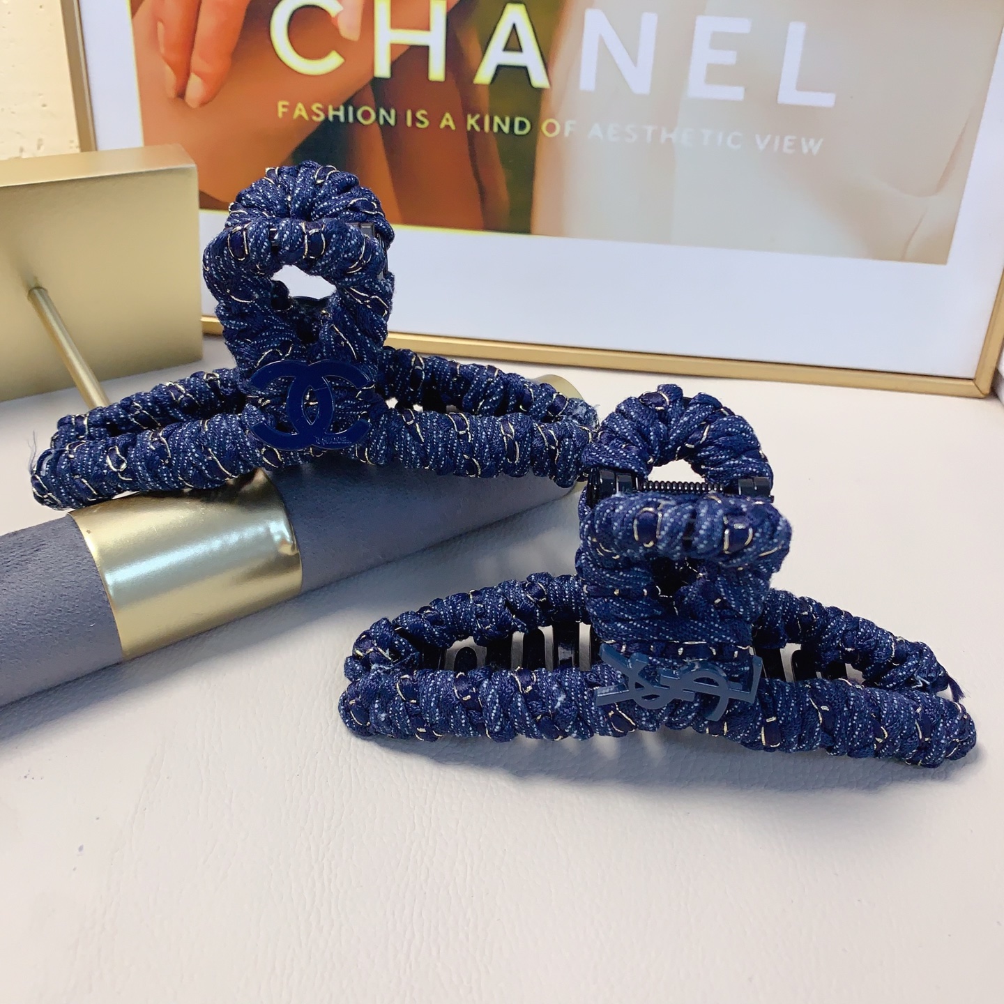 Chanel estilo Chanel, YSL Saint Laurent, pinza trenzada elegante y versátil para el uso diario, artículo pequeño exquis…