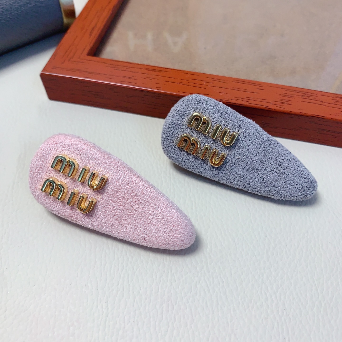 Miu Miu pinza para el cabello, misma versión que zg, pinza de resorte, elegante y versátil, imprescindible para hadas, …