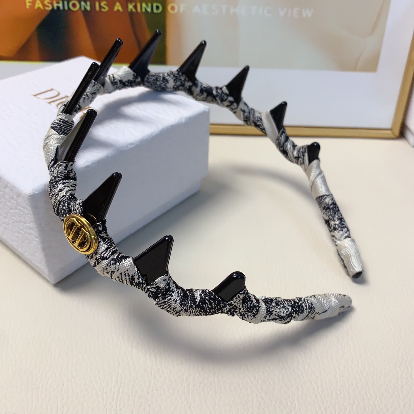 Dior Dior diadema modelo bosque con dientes, estilo lujo, elegante y versátil, imprescindible para hadas pequeñas, esti…