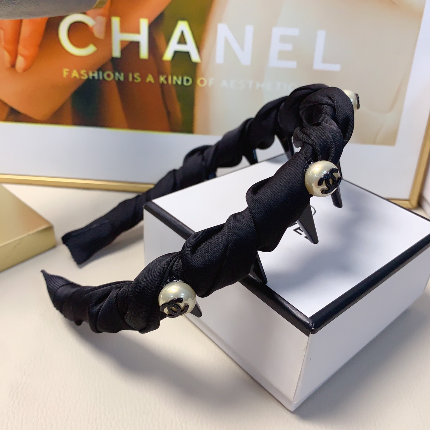 chanel小香chanel发箍珍珠轻奢风发箍气质百搭小仙女必入单品名媛风十足～宝藏款 闭眼入🥰推荐款（