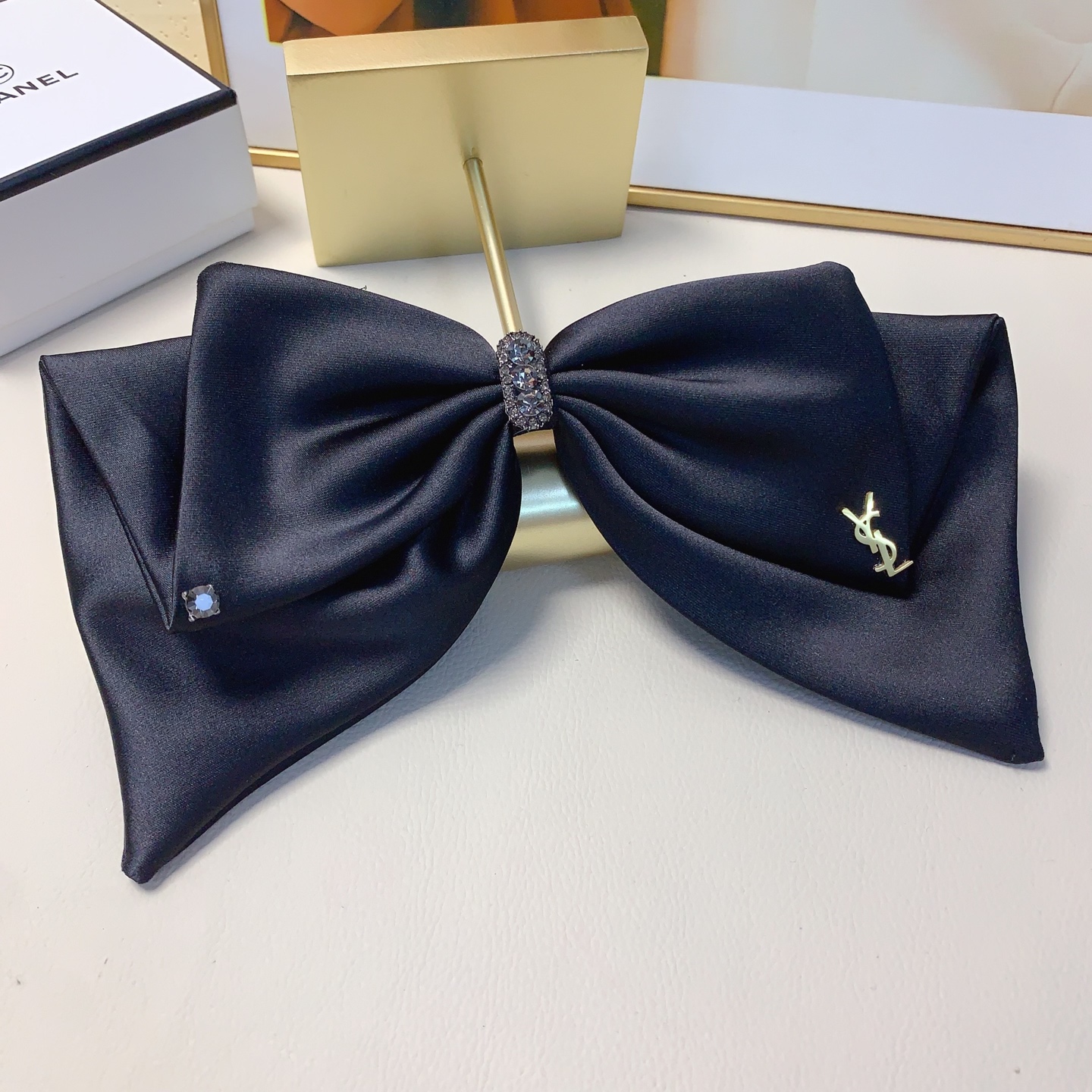 YSL Saint Laurent, horquilla de pelo YSL, horquilla de resorte con lazo de tres capas de satén, elegante y versátil, pe…
