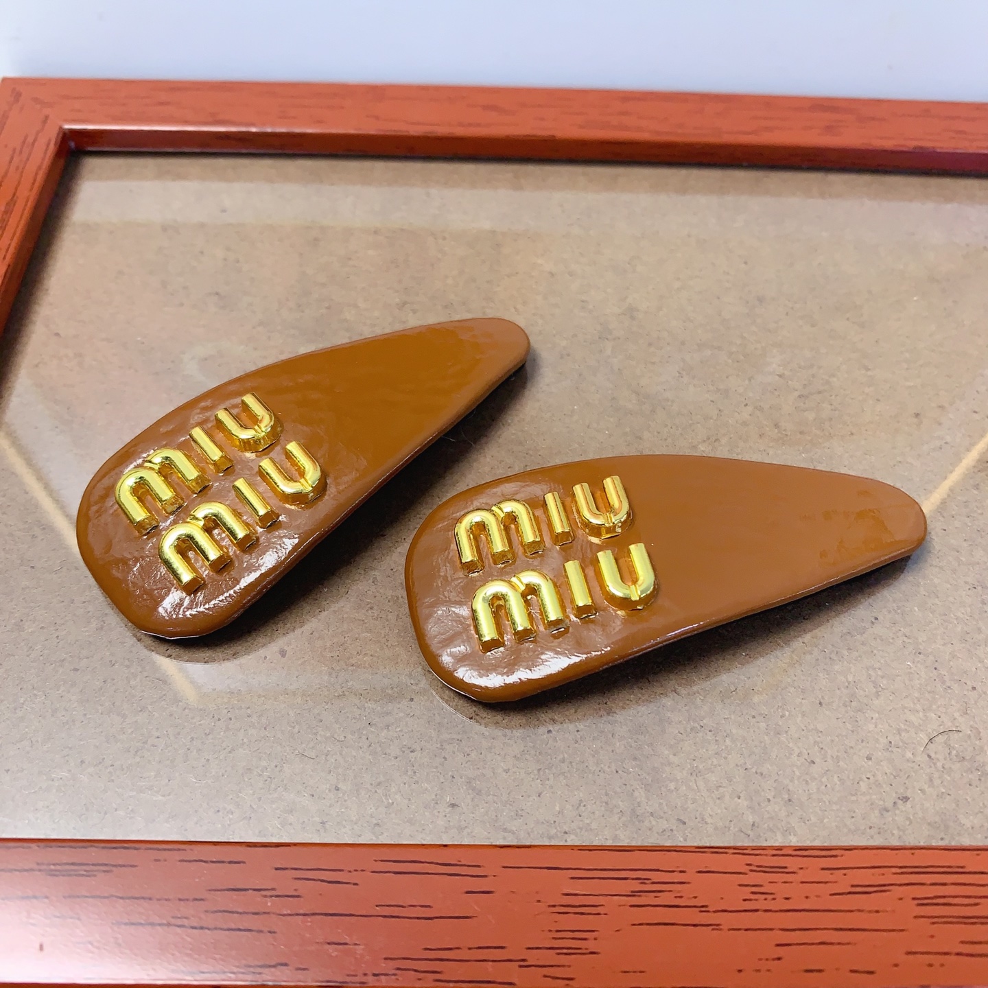 miumiu缪缪miumiu发夹新款边夹刘海夹bb夹压夹日常精致小单品 气质百搭小仙女必入单品 宝藏款 