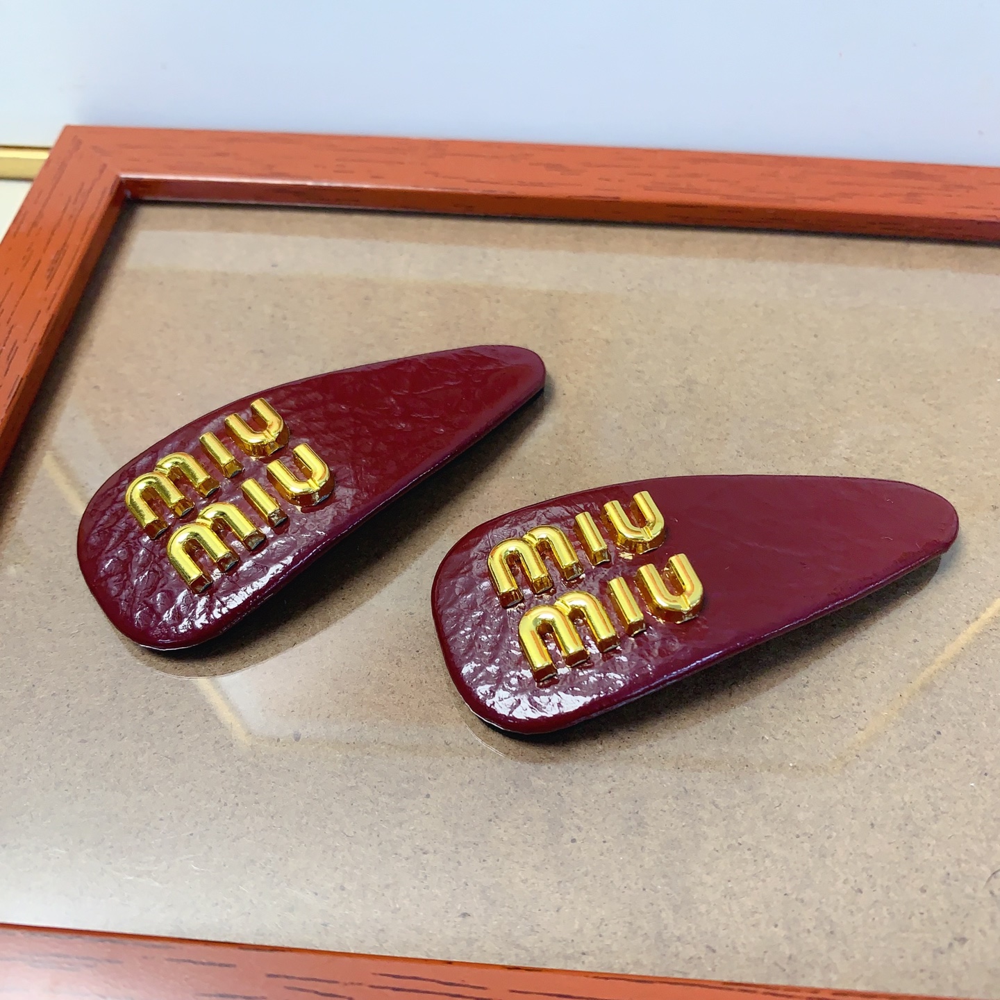 miumiu缪缪miumiu发夹新款边夹刘海夹bb夹压夹日常精致小单品 气质百搭小仙女必入单品 宝藏款 