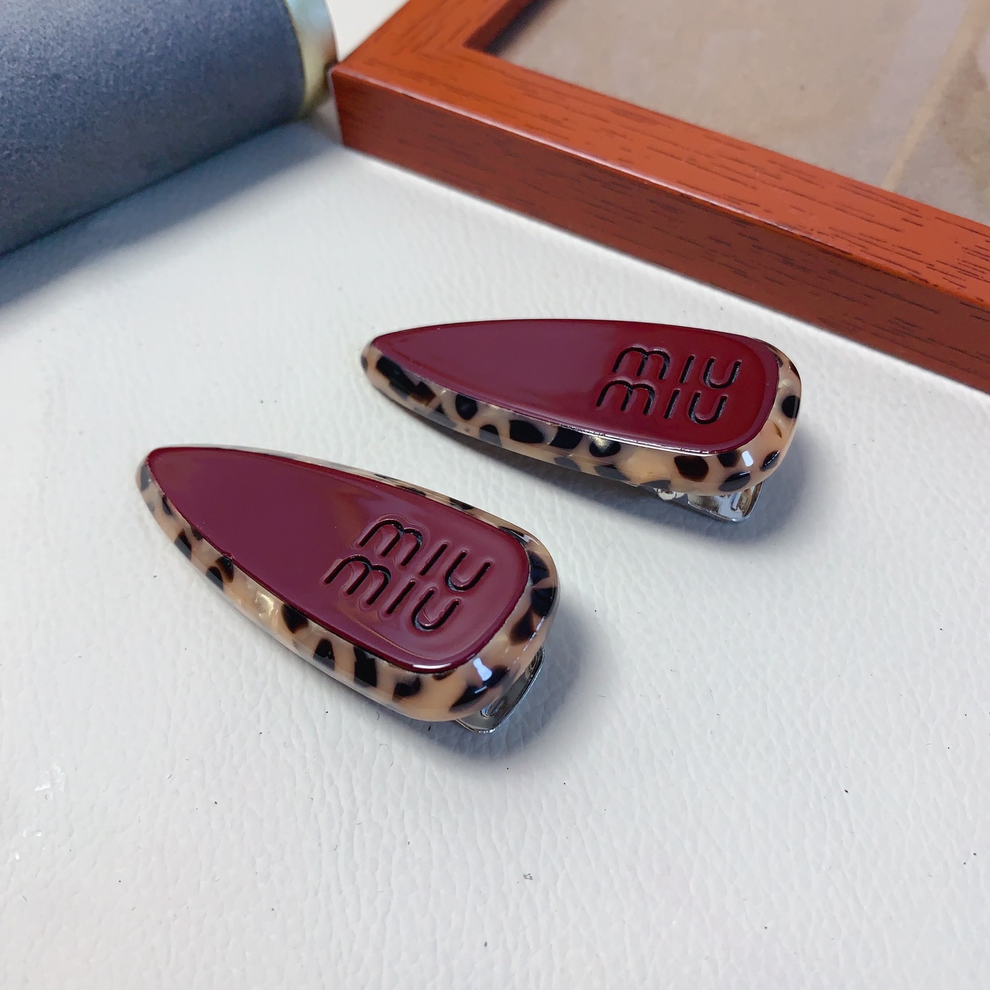 miumiu缪缪miumiu发夹醋酸豹纹边夹刘海夹bb夹压夹日常精致小单品 气质百搭小仙女必入单品 宝藏