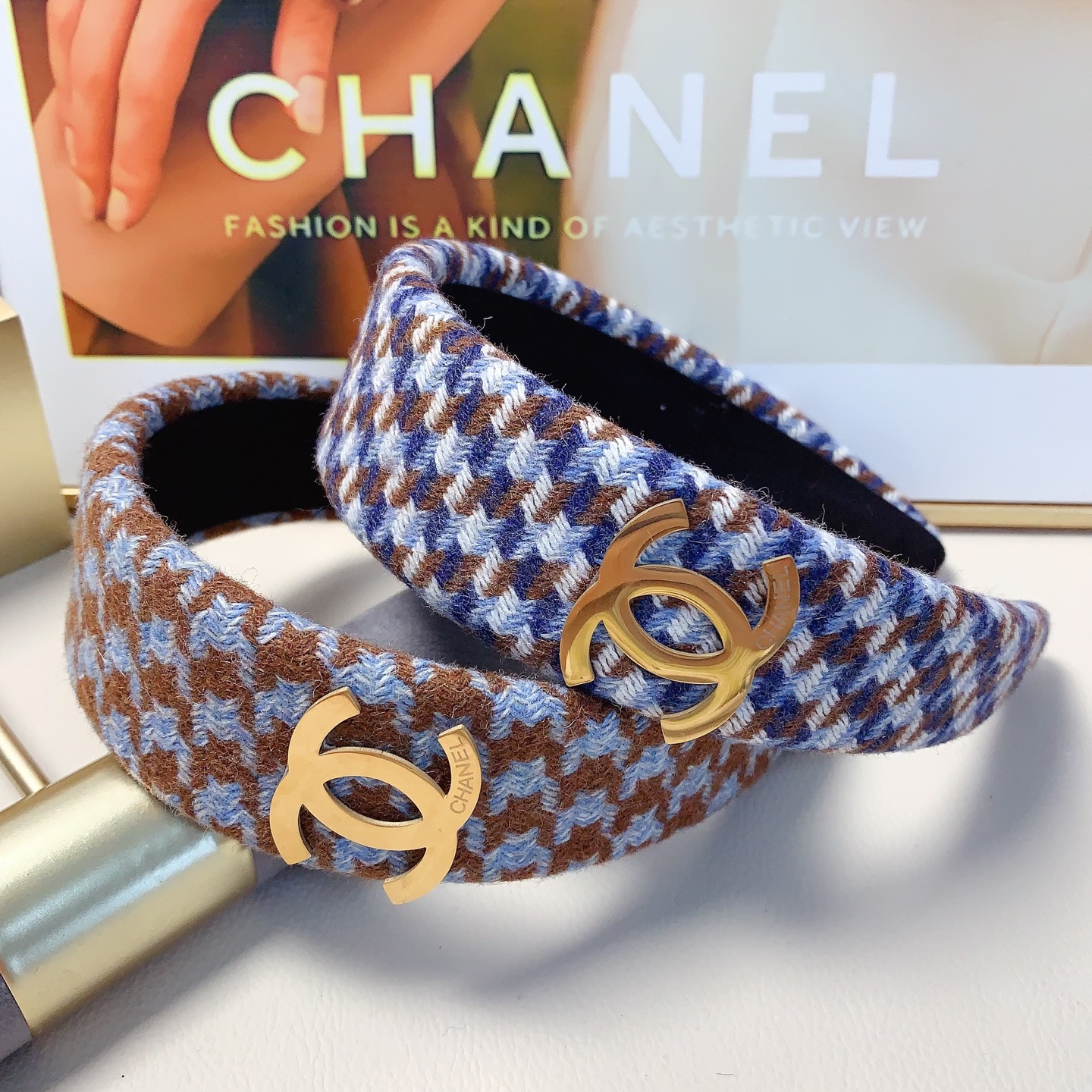 chanel pequeño chanel diadema de lana de espiga de acero de titanio con logo, estilo de lujo, elegante y versátil, impr…
