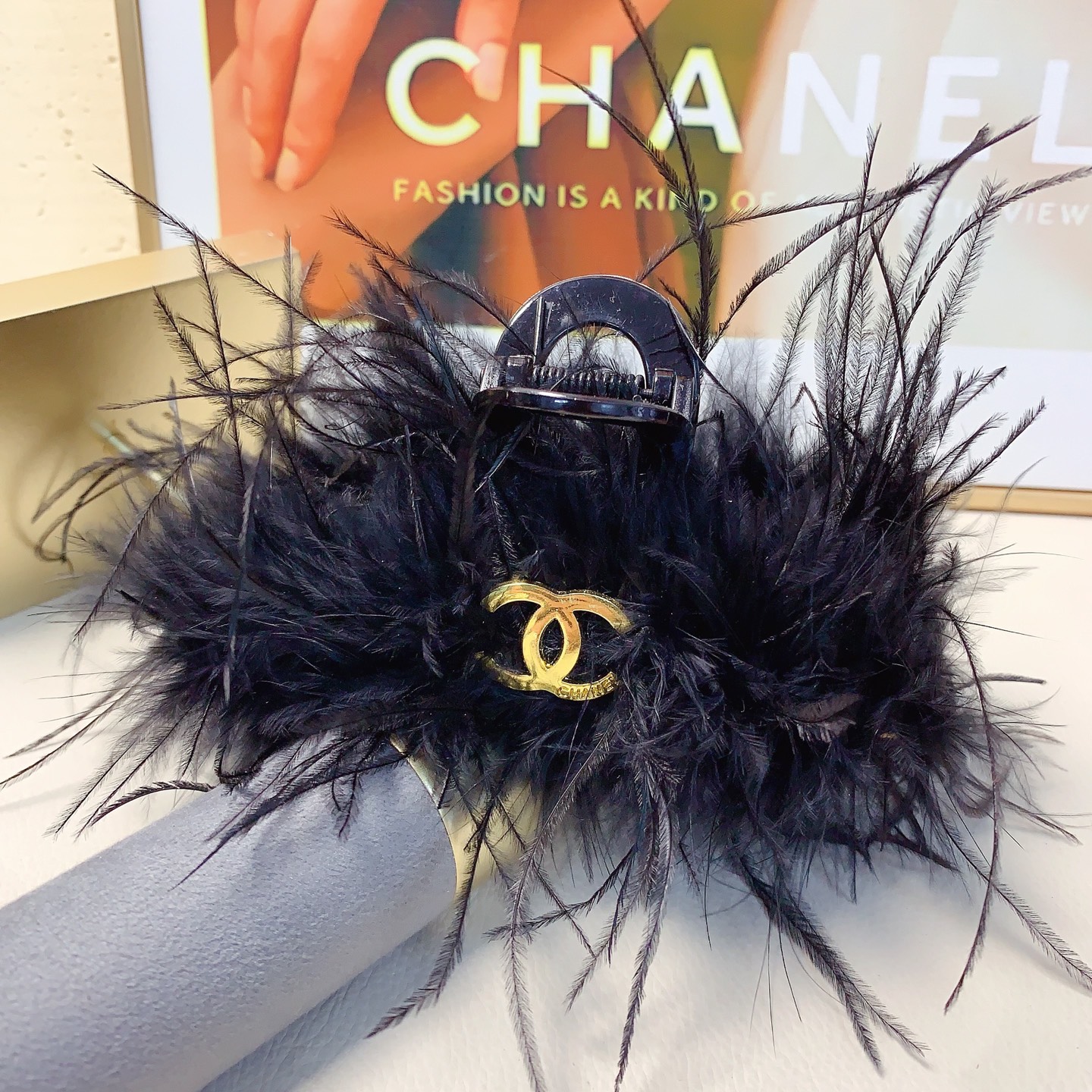 Chanel pequeño Chanel pinza para el cabello pinza de pluma elegante y versátil accesorio diario exquisito imprescindibl…
