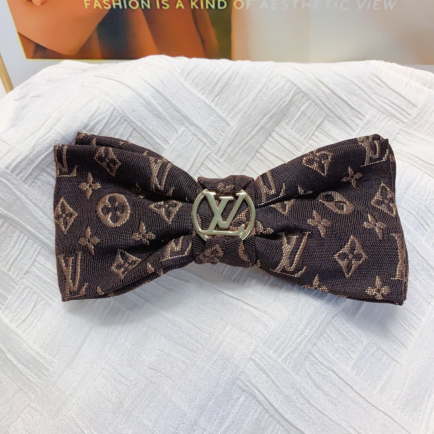 LV Louis Vuitton, clip de resorte de marca de burro, clip de resorte de monograma antiguo de la tienda oficial, artícul…