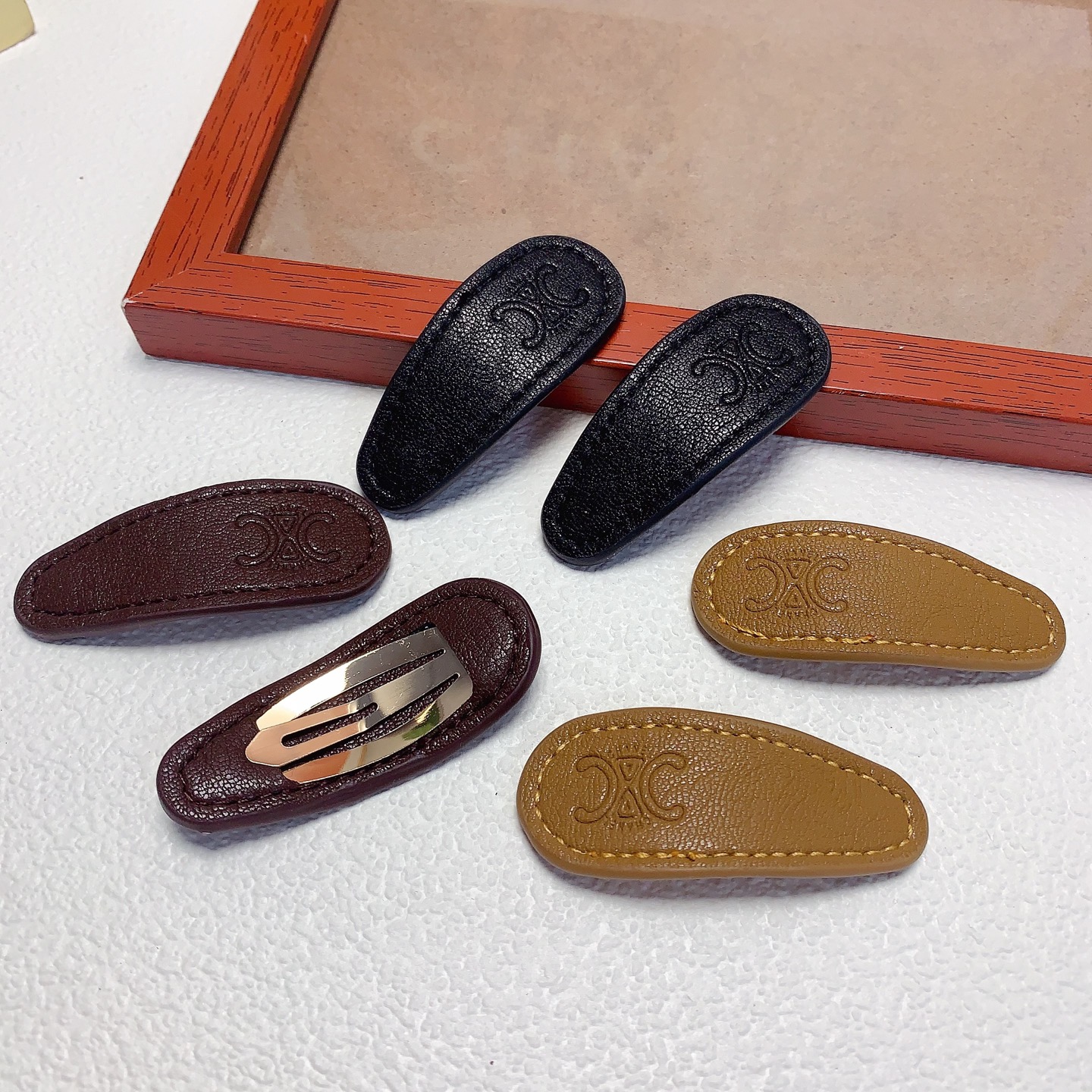 Celine horquilla del Arco de Triunfo, pinza de cuero para el pelo, pinza bb, pinza lateral, pequeño accesorio elegante …
