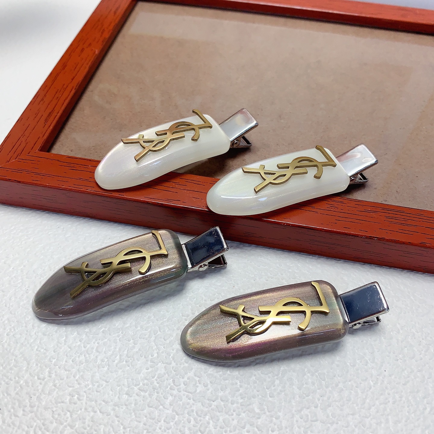 YSL Saint Laurent horquilla para el cabello, horquilla de acero de titanio y acetato, pinza lateral, pequeño accesorio …