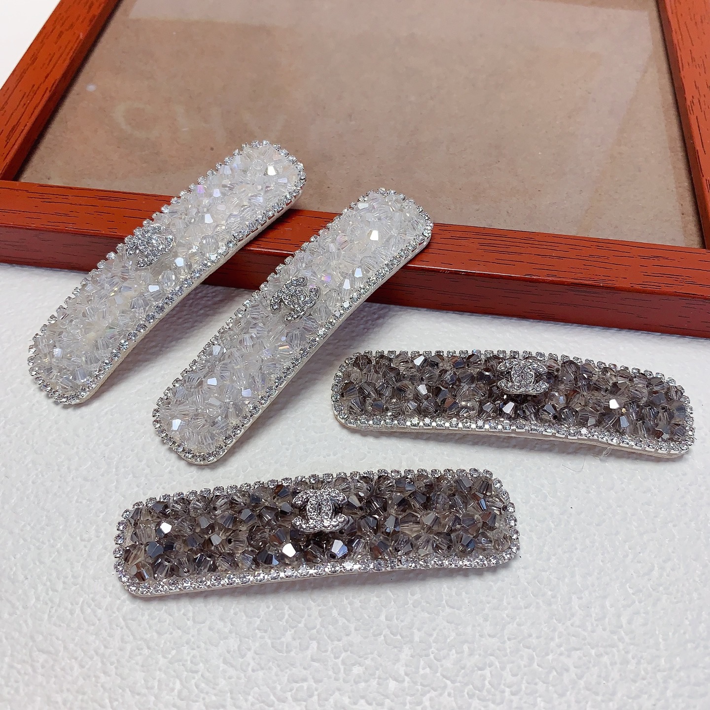 chanel pequeño chanel pinza para el pelo con cristales de Swarovski, pinza pequeña, pinza lateral, pequeño accesorio di…