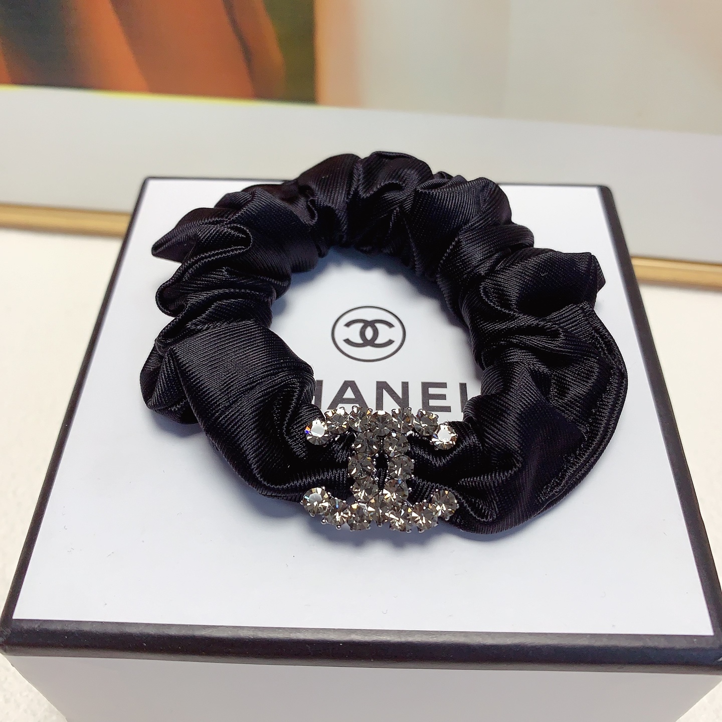 Chanel pequeño Chanel goma para el pelo, goma con cristales checos, coletero grande, pequeño accesorio exquisito para e…
