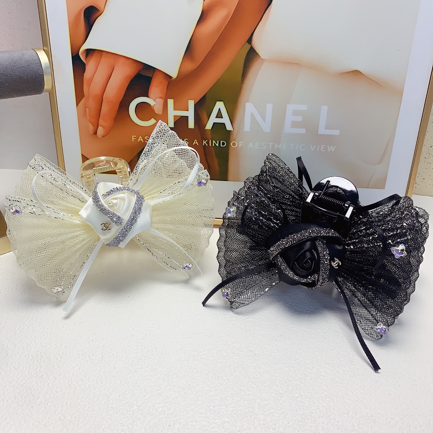 Chanel pequeño, pinza de Chanel, pinza de moño de malla, elegante y versátil, pequeño accesorio diario exquisito, impre…