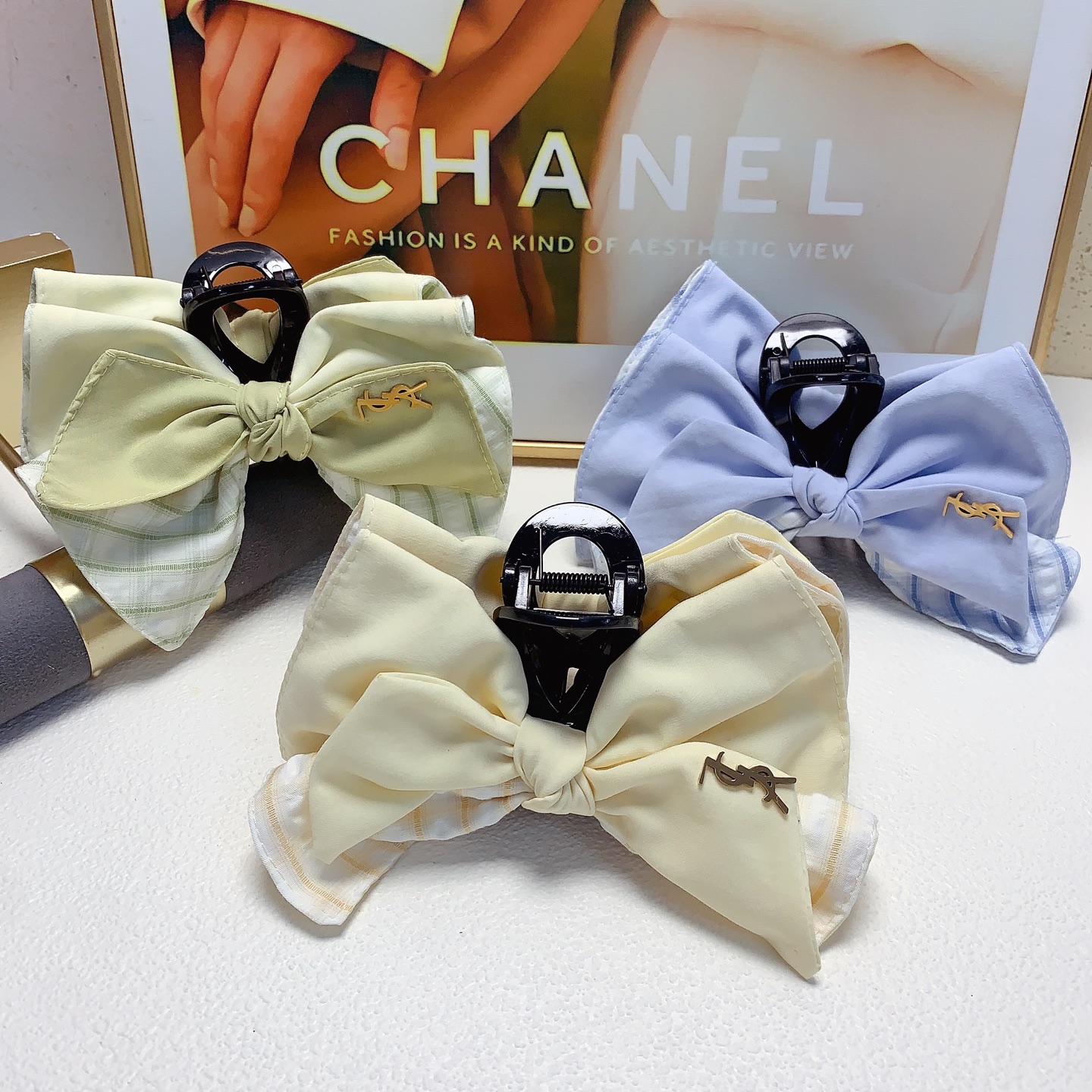 YSL, pinza de YSL, pinza de moño de raso, elegante y versátil, pequeño accesorio diario exquisito, imprescindible para …
