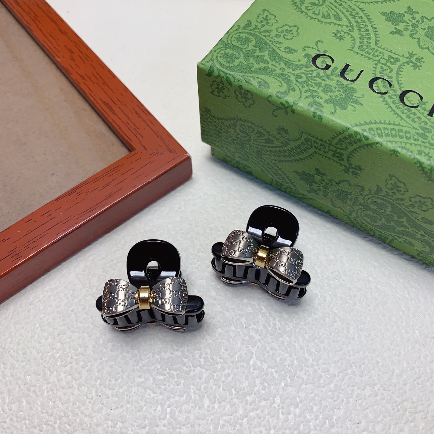 Gucci古驰 Gucci小香 蝴蝶结迷你mini小抓夹气质百搭日常精致小单品 小仙女必入单品 宝藏款 闭眼入🥰推荐款（一对）