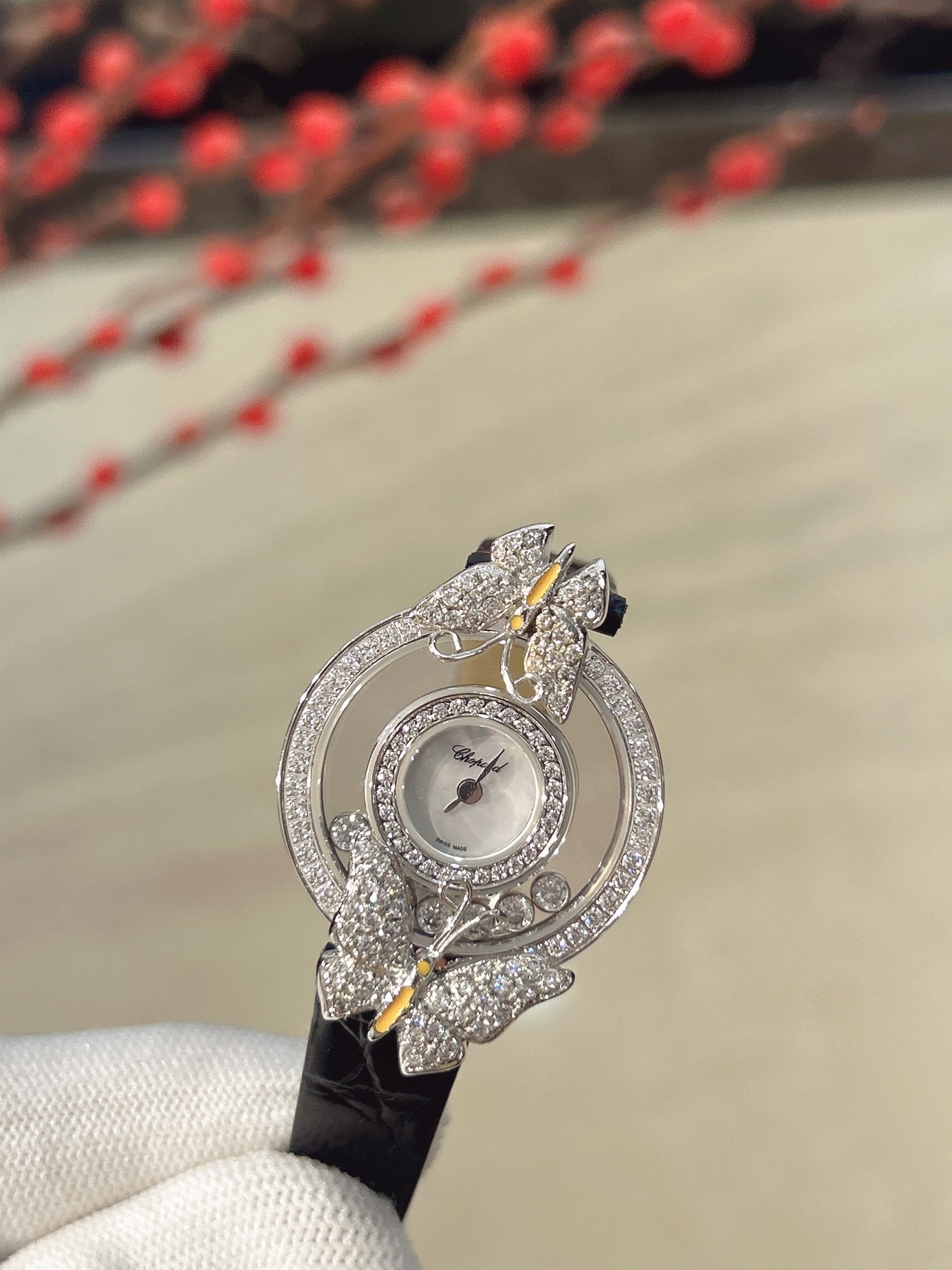 쇼파드 해피 스포츠 28mm ETA 쿼츠 사파이어 여성 시계 레플리카 45049