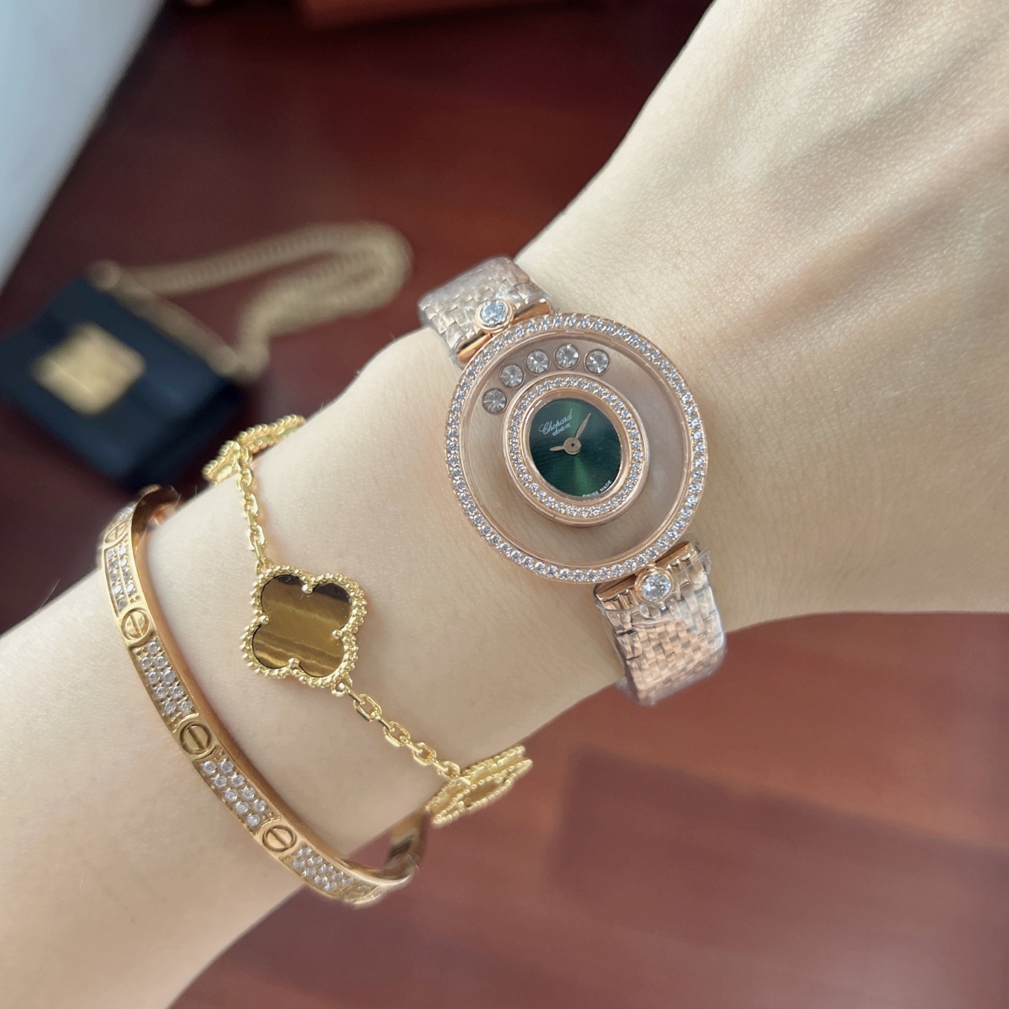 NO:944819,Rose gold hands-on picture,19860909玫瑰金上手图,,Watch