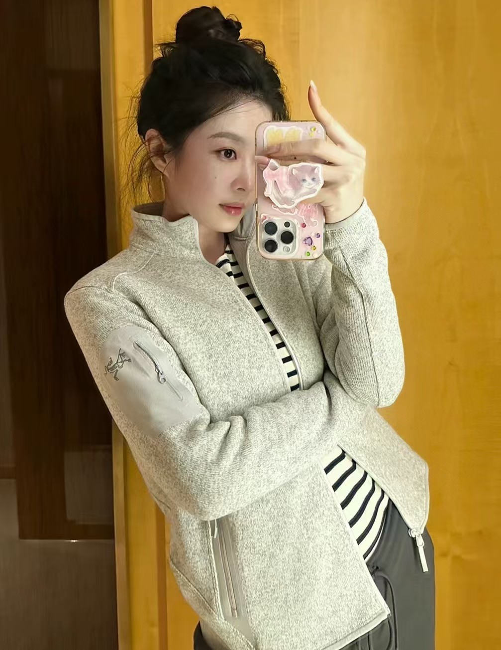 Arc'teryx Covert: Cárdigan Ligero de Forro Polar con Bordado para Otoño/Invierno 11 i1740326538664 902 0 9