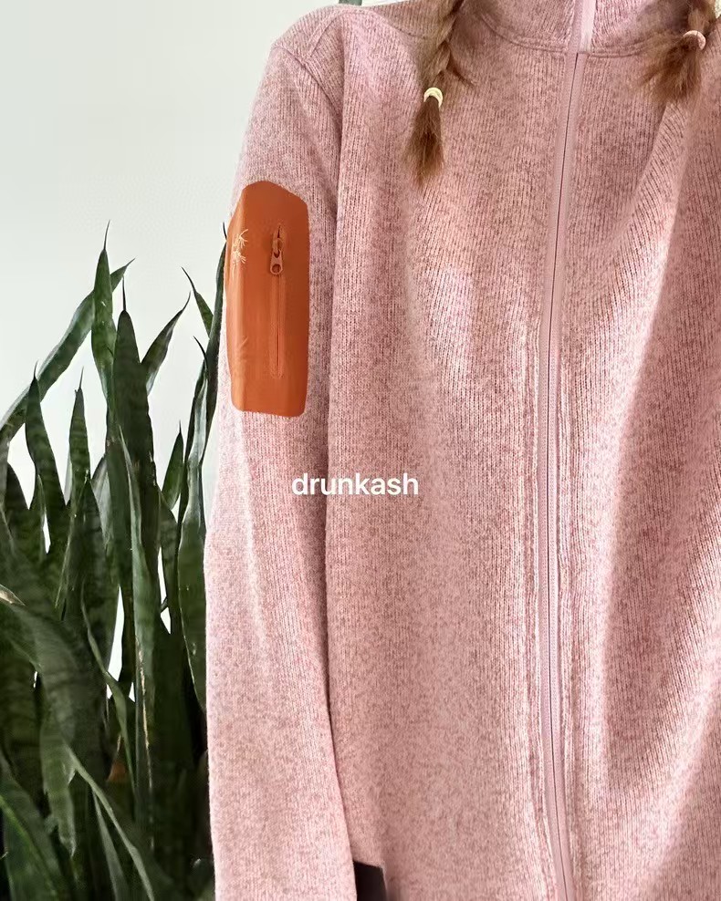 Arc'teryx Covert: Cárdigan Ligero de Forro Polar con Bordado para Otoño/Invierno 12 i1740326541236 6157 0 10