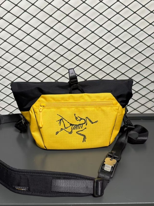 Arc'teryx Bolsa de Mano Deportiva y Casual de Nailon Estampado ICHALKBUCKET25 15 Arc’teryx Bolsa de Mano Deportiva y Casual de Nailon Estampado ICHALKBUCKET25