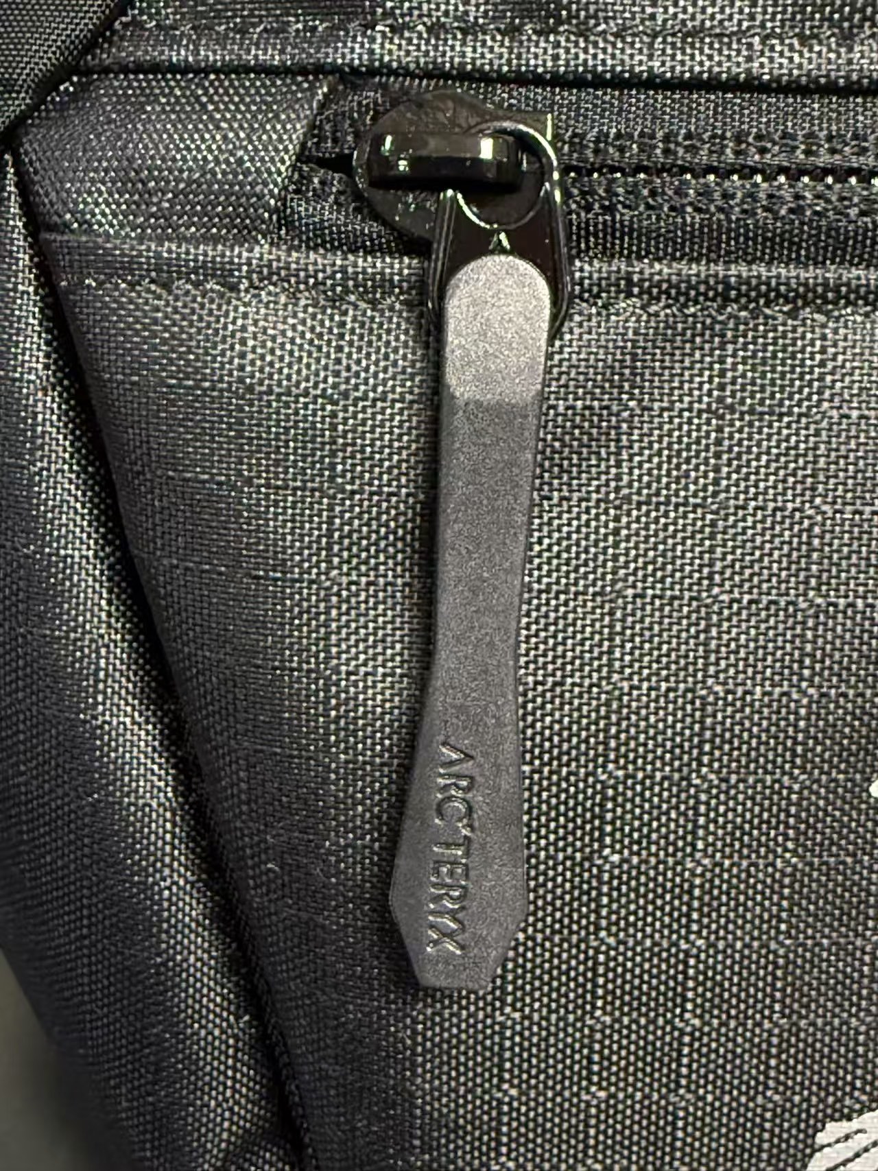 Arc'teryx Bolsa de Mano Deportiva y Casual de Nailon Estampado ICHALKBUCKET25 24 i1750471808402 1435 0 23