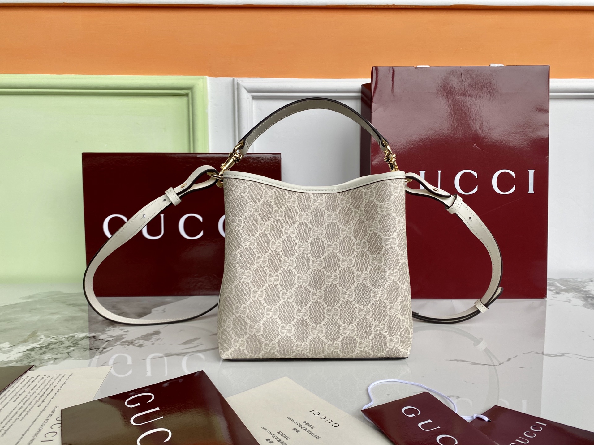 Gucci Emblem Mini Bucket Bag Beige and White New Gucci Letter Pattern 3 i1748328530099 8953 0 1