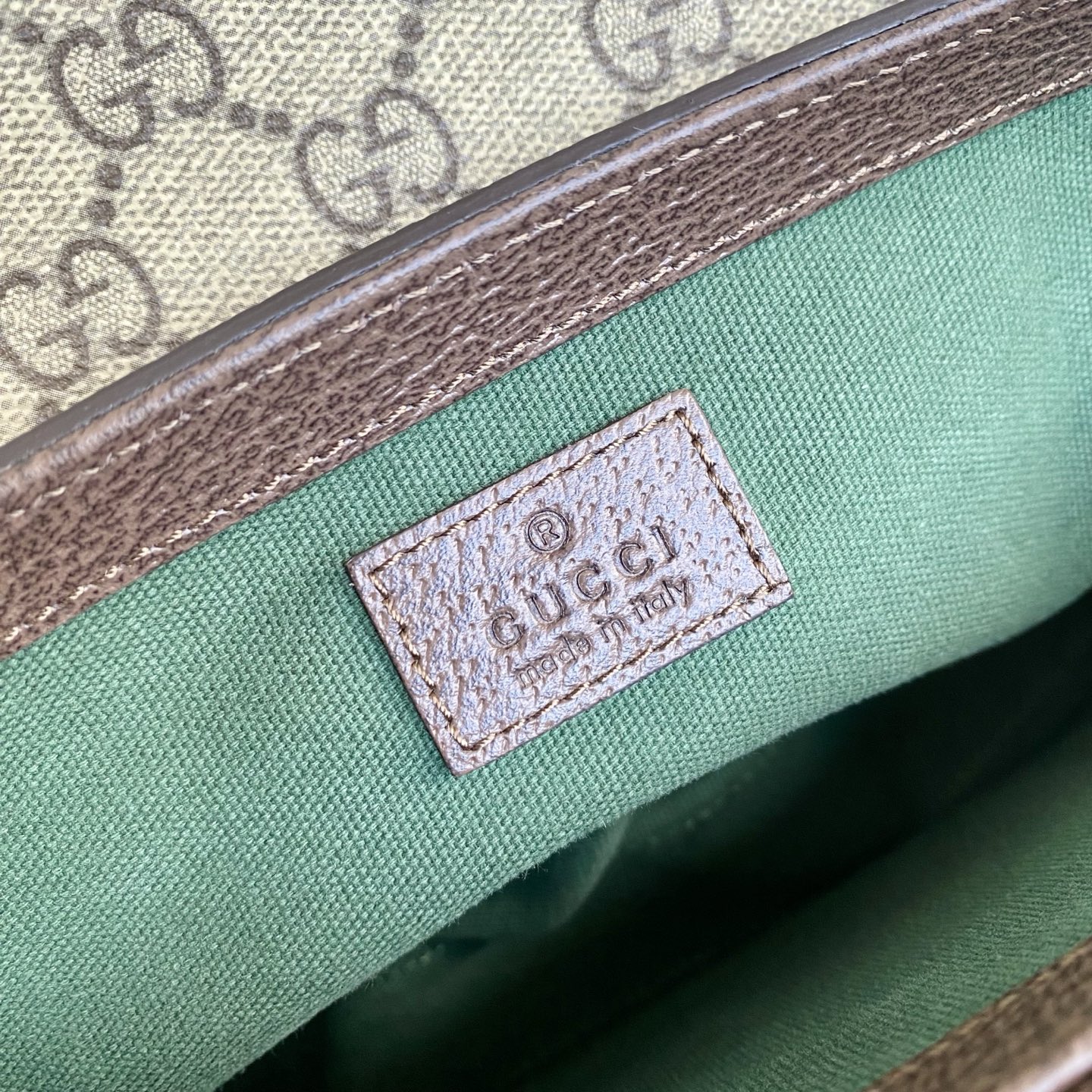 Gucci 836842 Crossbody Handbag, 24 x 17.5 x 11.5cm 9 i1753599602425 5027 0 7