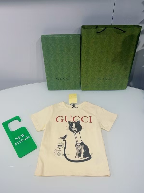 @86 Camiseta personalizada original de mostrador en volumen, confeccionada con tejido de algodón seleccionado, con esta…