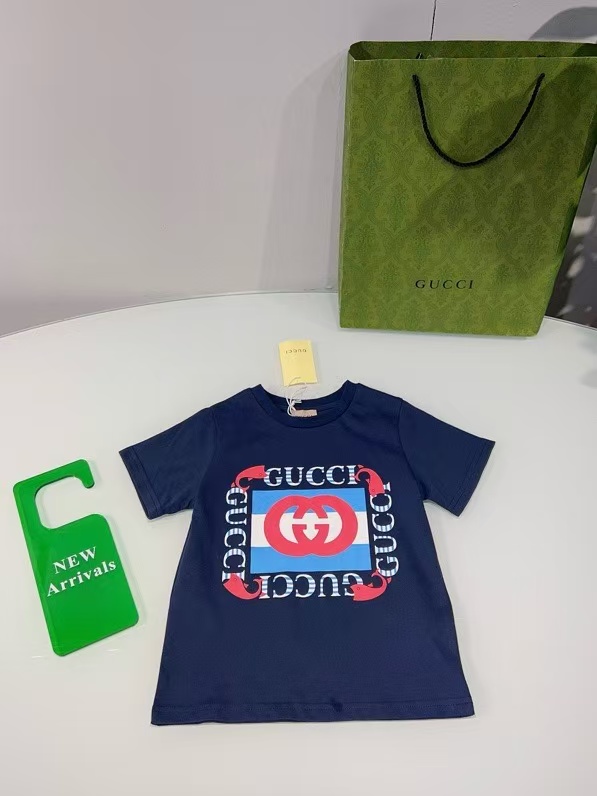 @86 Camiseta personalizada original de mostrador en volumen, la marca lanza con cariño una serie de prendas infantiles …