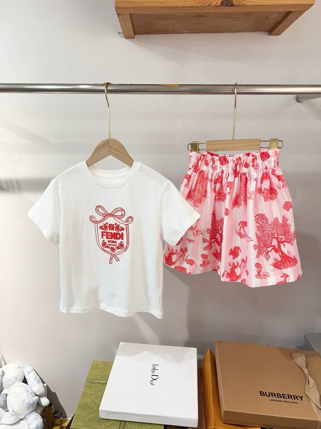 Un conjunto perfecto, listo para la venta, número de código 100-160