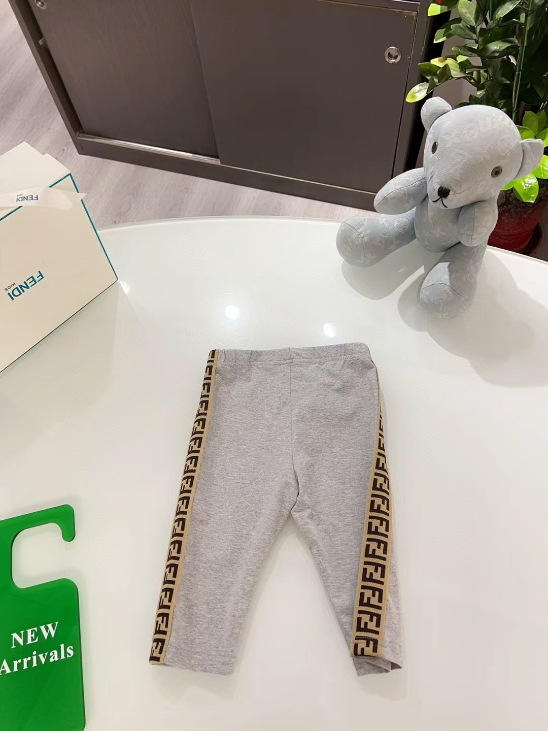 @86 pantalones ajustados de edición original personalizada de gran venta, que cubren los pantalones de las niñas durant…