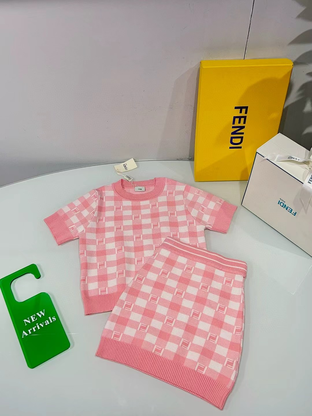 Original traje de falda hecho a medida de @178.com, un estilo dulce y coqueto para niñas pequeñas. Confeccionado. El nú…