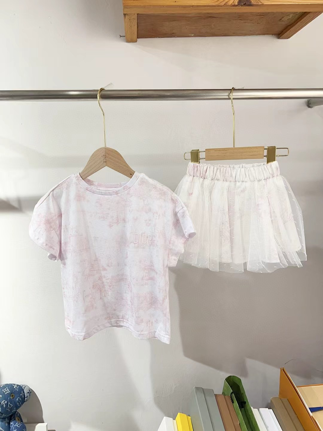 Un conjunto perfecto, envío inmediato, tallas 110-160