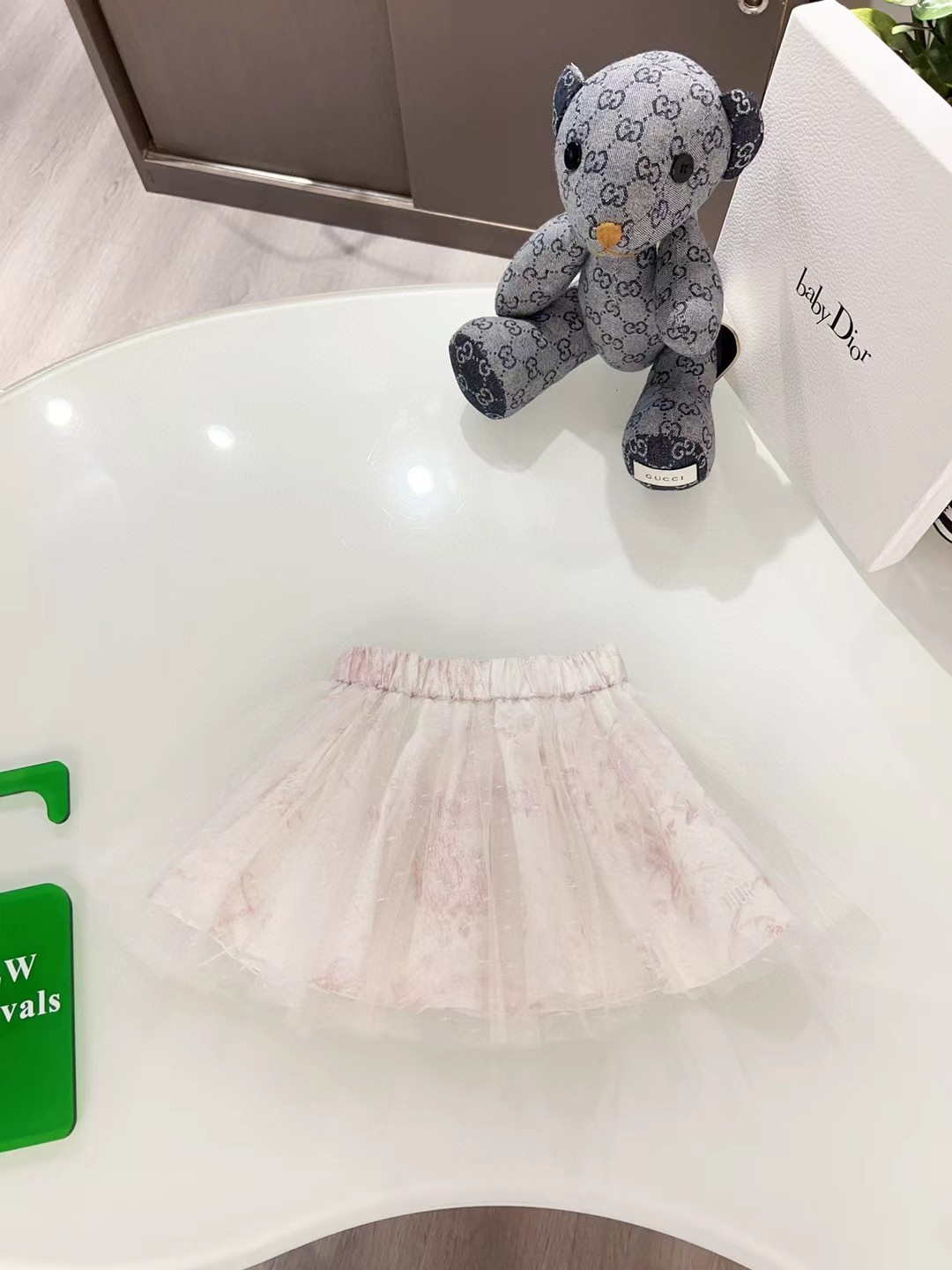 Falda personalizada original de mostrador @116, esta falda luce el estampado de Toile de Jouy de París en rosa, confecc…